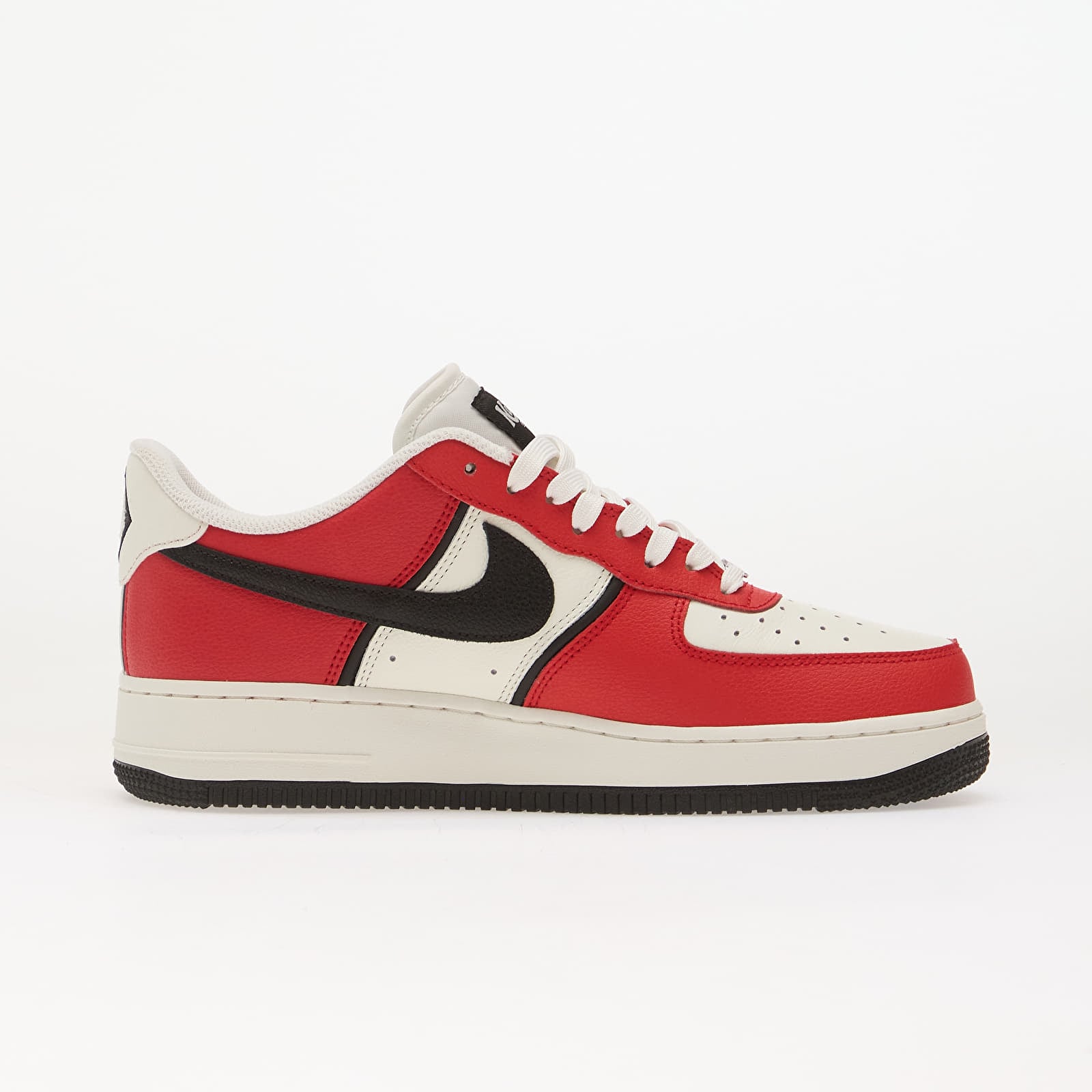 Мужская обувь Nike Air Force 1 '07 LV8 University Red/ Black-Sail