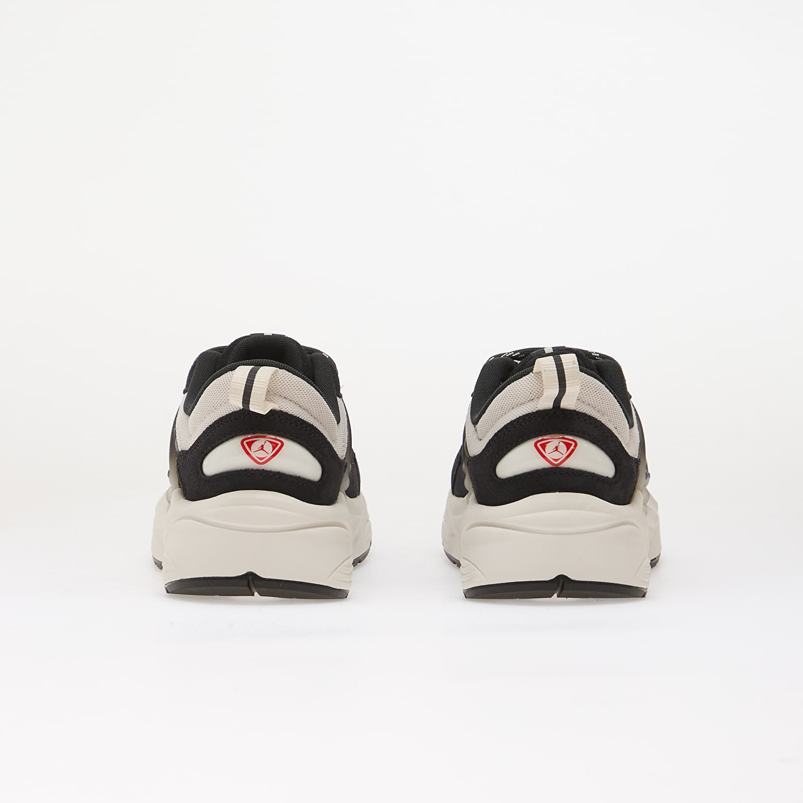 Herenschoenen Jordan Trunner O/S SE Off Noir/ University Red-Phantom