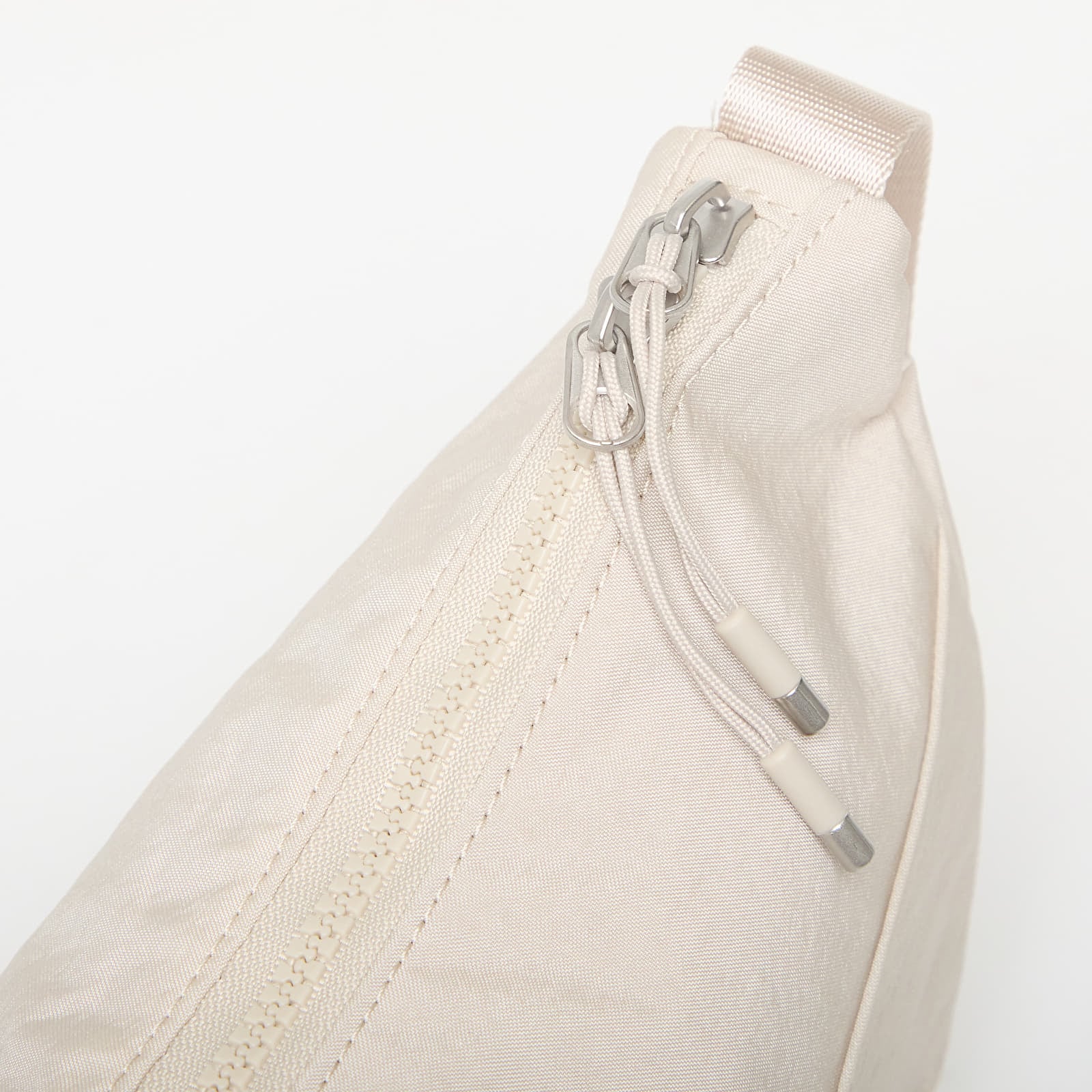 Pánské tašky přes rameno Nike Aura Crescent Crossbody Bag 4L Cream Ii/ Cream Ii/ Mt Silver Brl