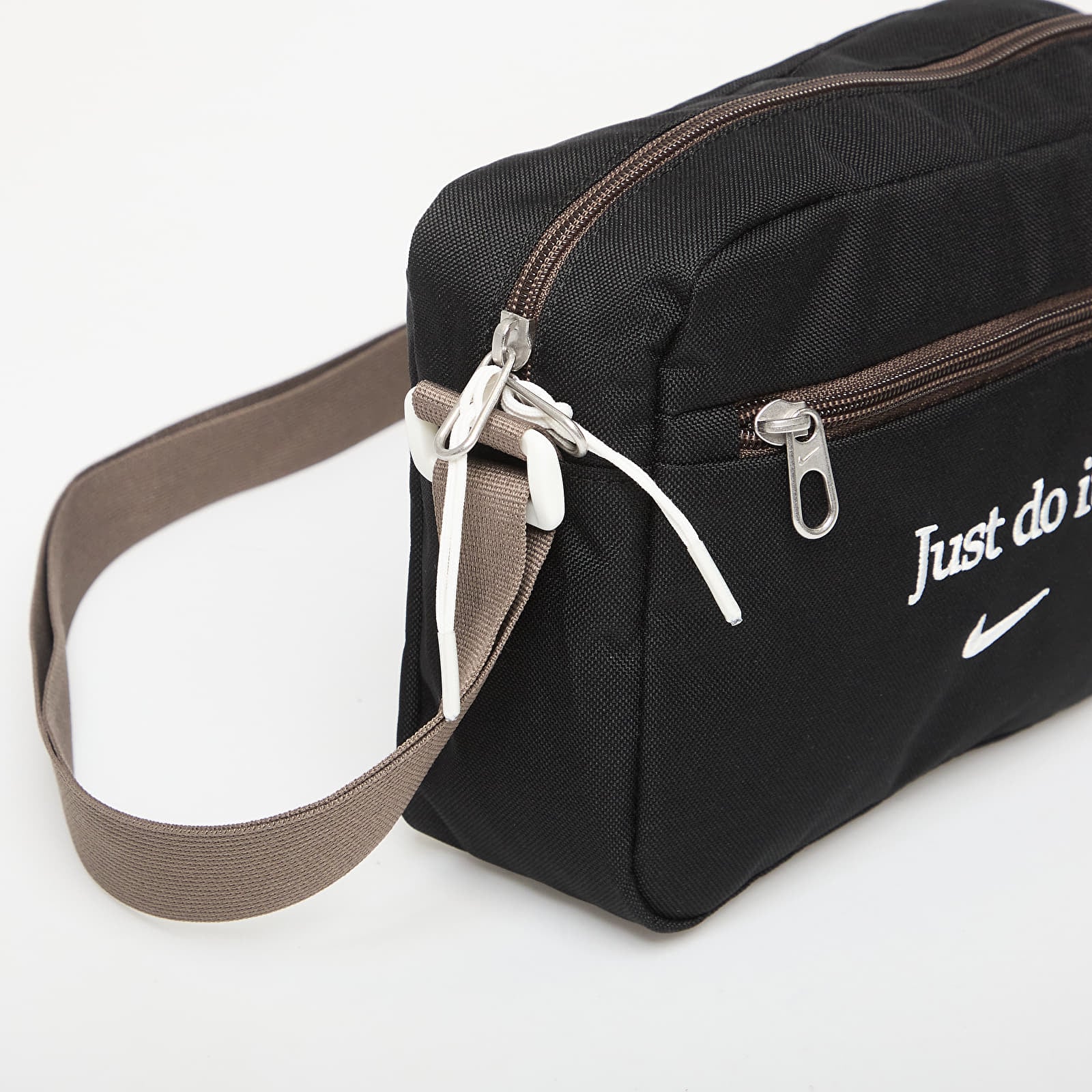 Men's Shoulder Bags Nike Heritage 2.0 Color-Block Crossbody Bag 4L Black/ Ironstone/ Sail