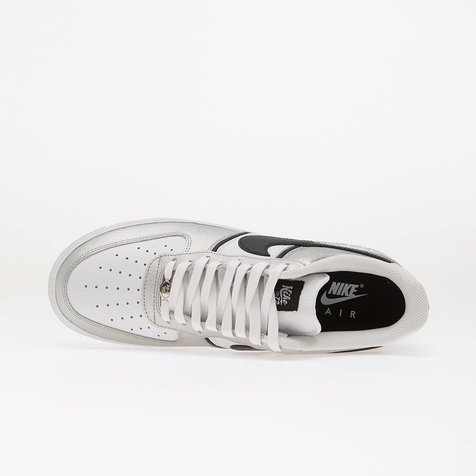Чоловіче взуття Nike Air Force 1 '07 LV8 Metallic Silver/ Black-White