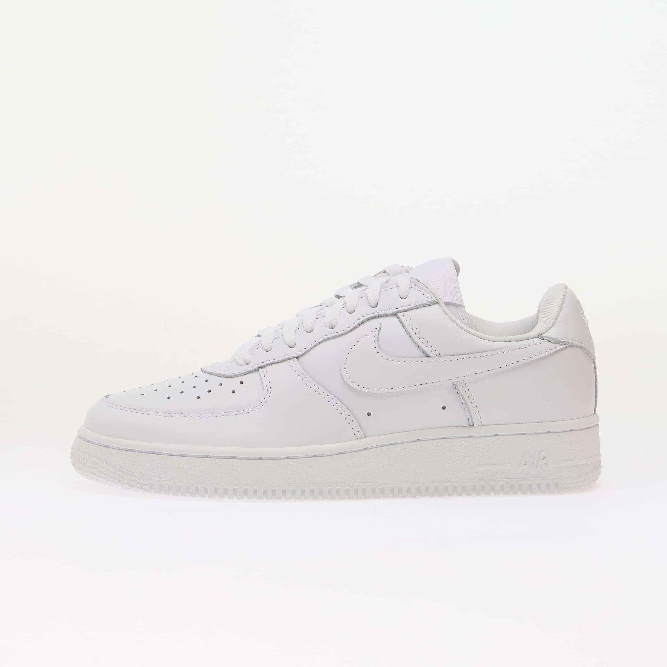 Baskets Nike Air Force 1 01 White White EUR 43 133 €