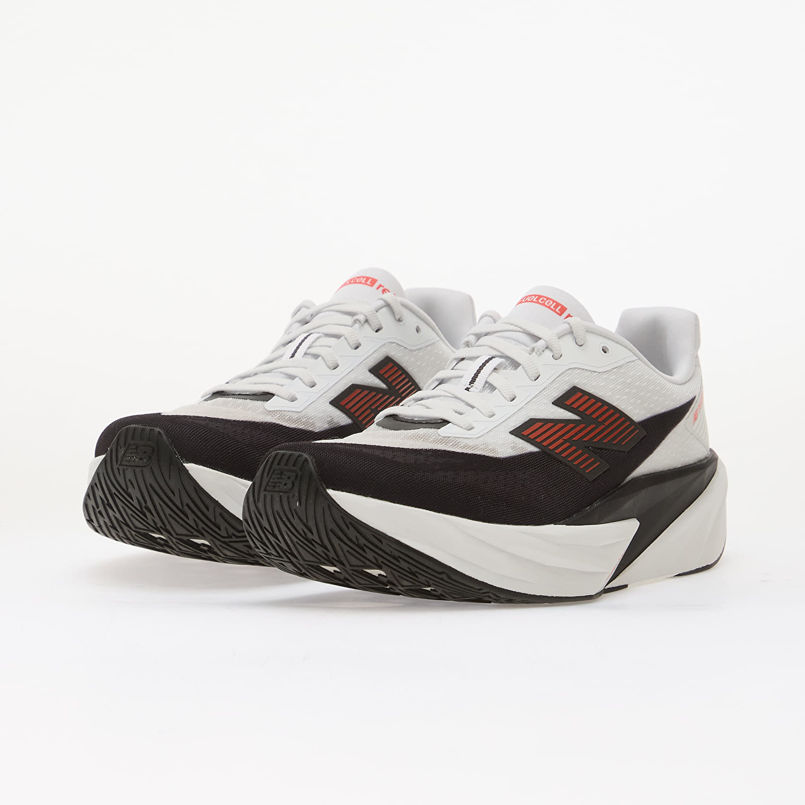 Sneakers och skor för män New Balance FuelCell Rebel v5 White/ Neo Flame