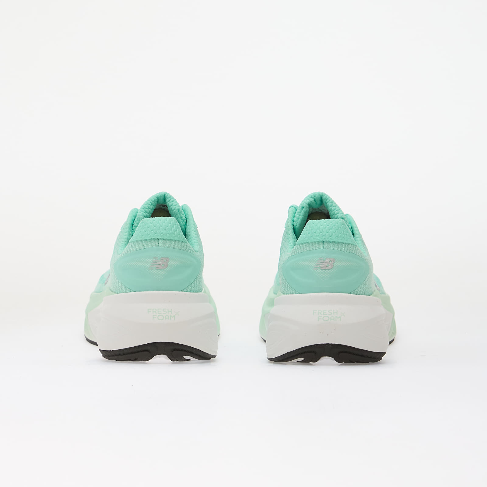 Women's sneakers and shoes New Balance Fresh Foam x More v6 Bright Mint/ Cosmic Jade