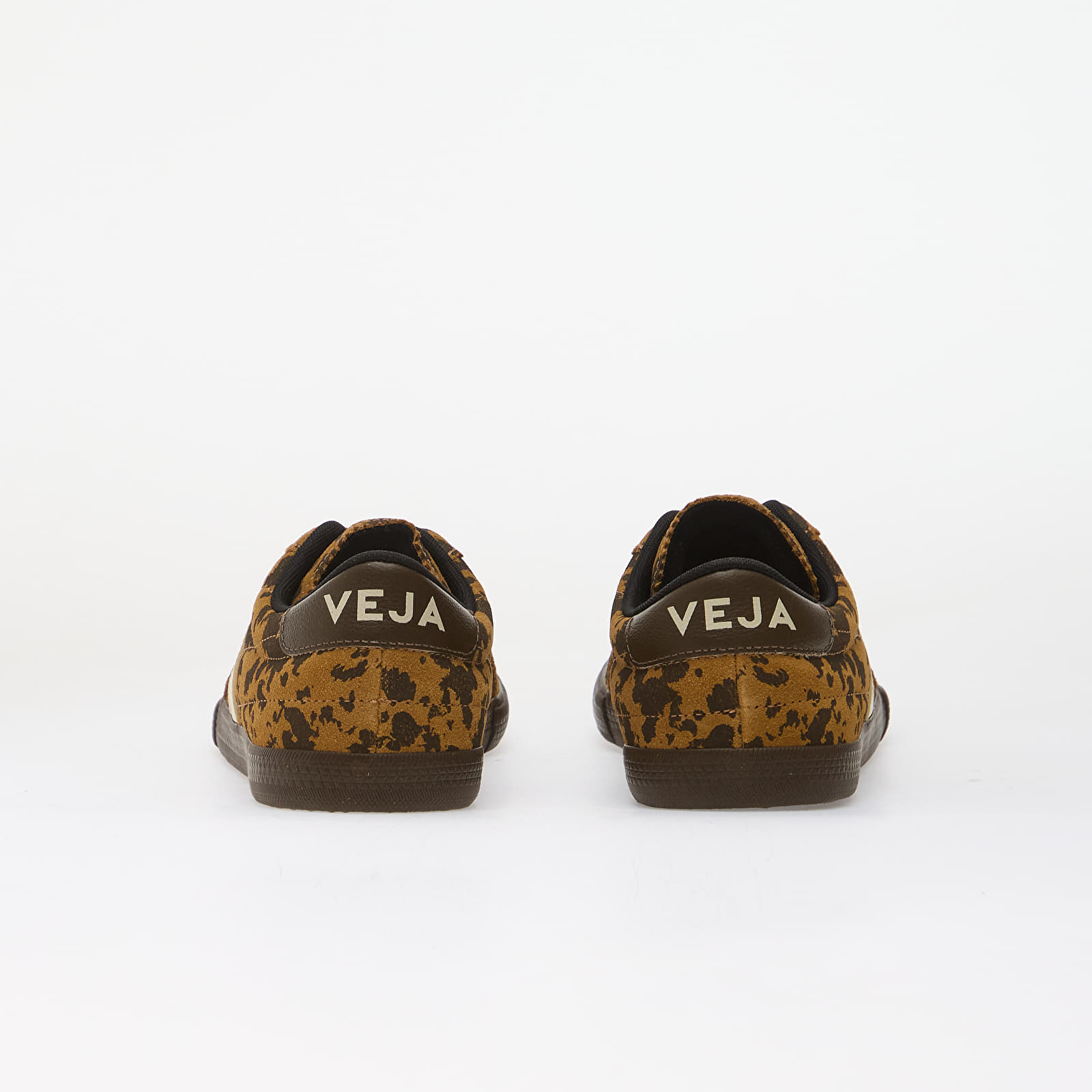 Men's sneakers and shoes Veja Panenka Suede Camel-Wild-Country