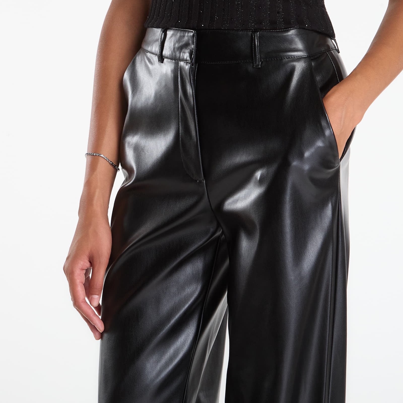 Broek GUESS Zanita Perefct Pants Pu Jet Black