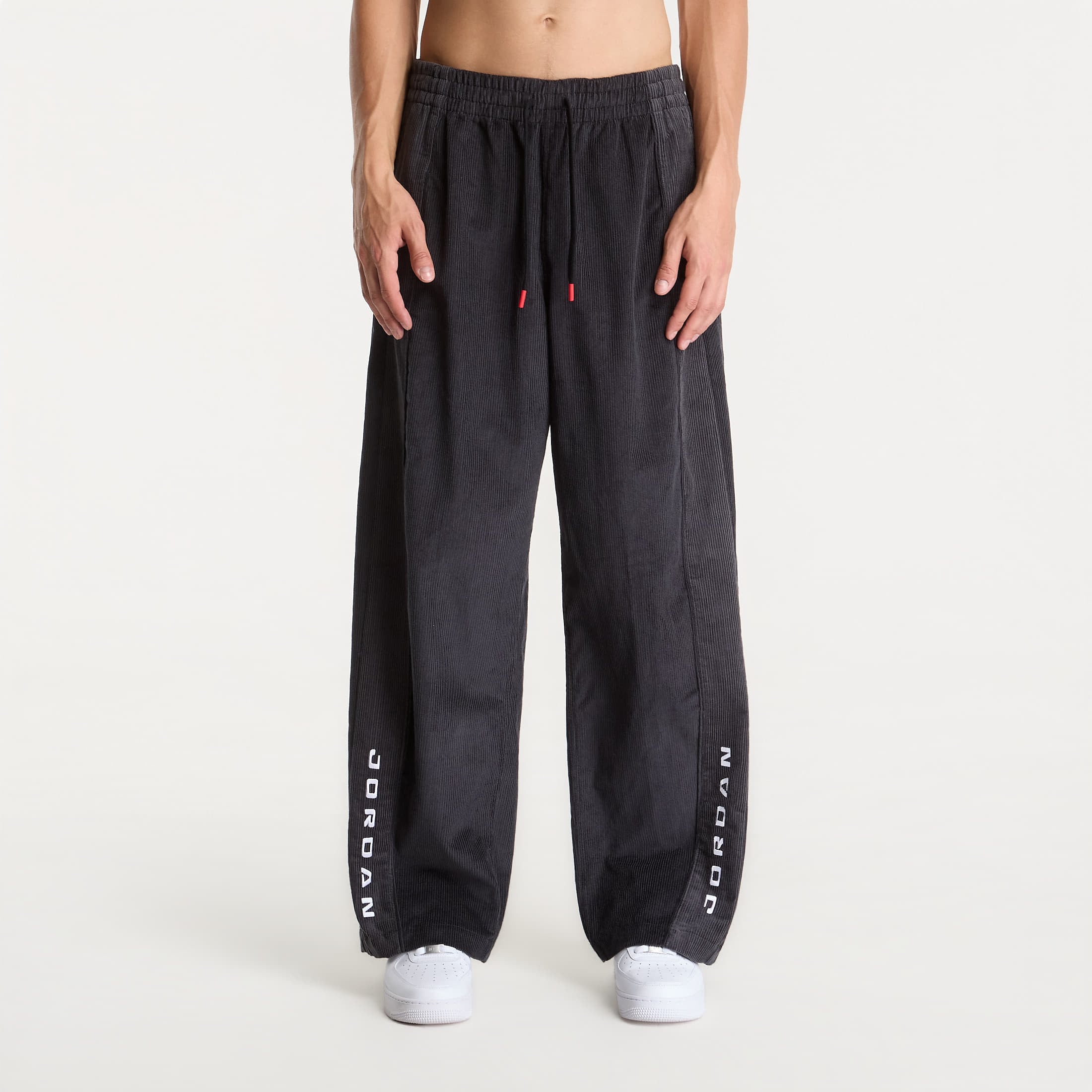 Потници Jordan Flight Men's Corduroy Pants Black/ Dk Smoke Grey/ Black/ White L