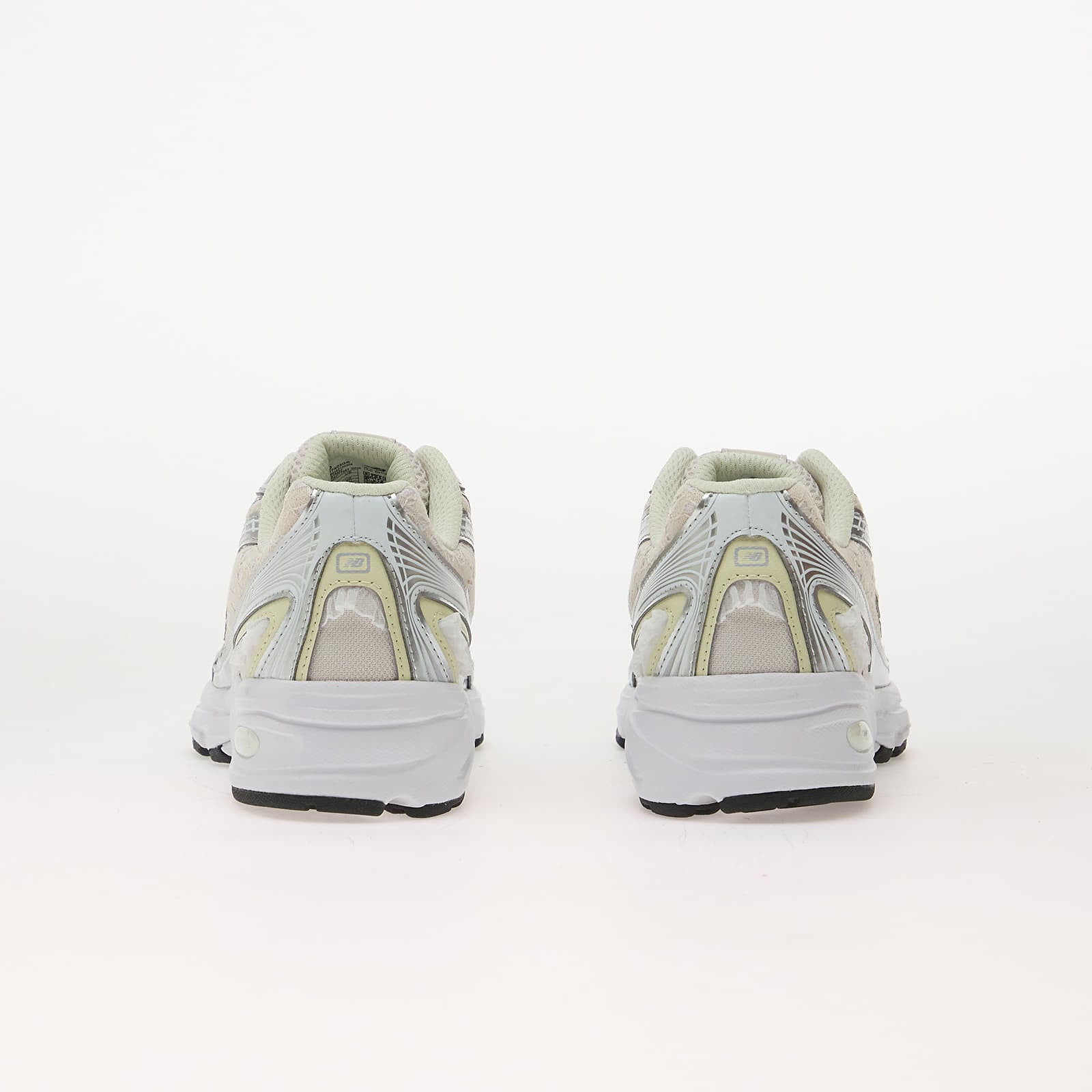 Pánske tenisky a topánky New Balance 740 Moonbeam/ Light Silver Metallic