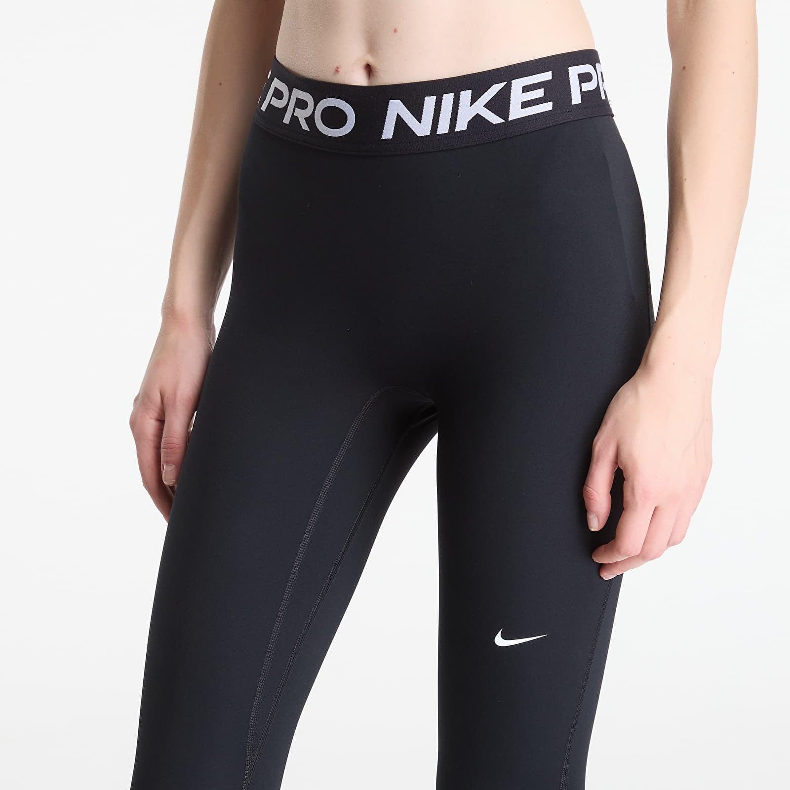 Leggings for kvinner Nike Pro Women's Mid-Rise Full-Length Leggings Black/ White