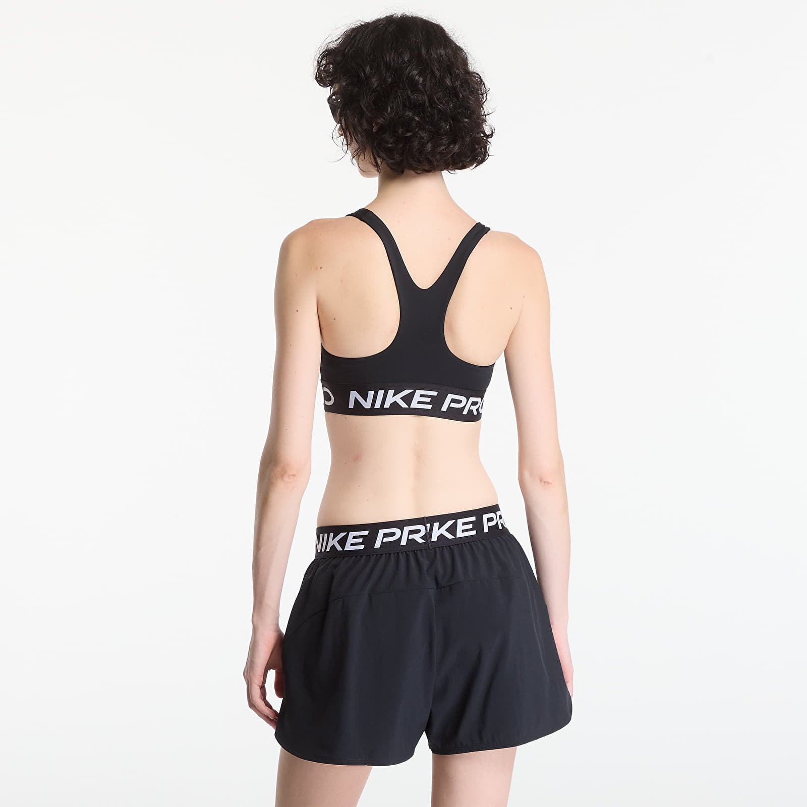 Vrouwen bh's Nike Pro 365 Women's Light-Support Non-Padded Sports Bra Black/ White