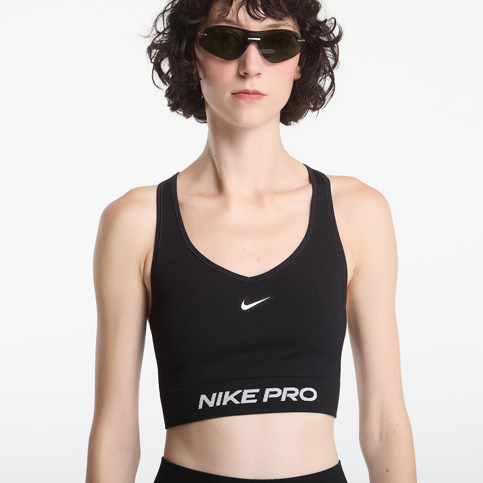 Дамски сутиени Nike Pro Seamless Women's Dri-FIT Tank Top Black/ White