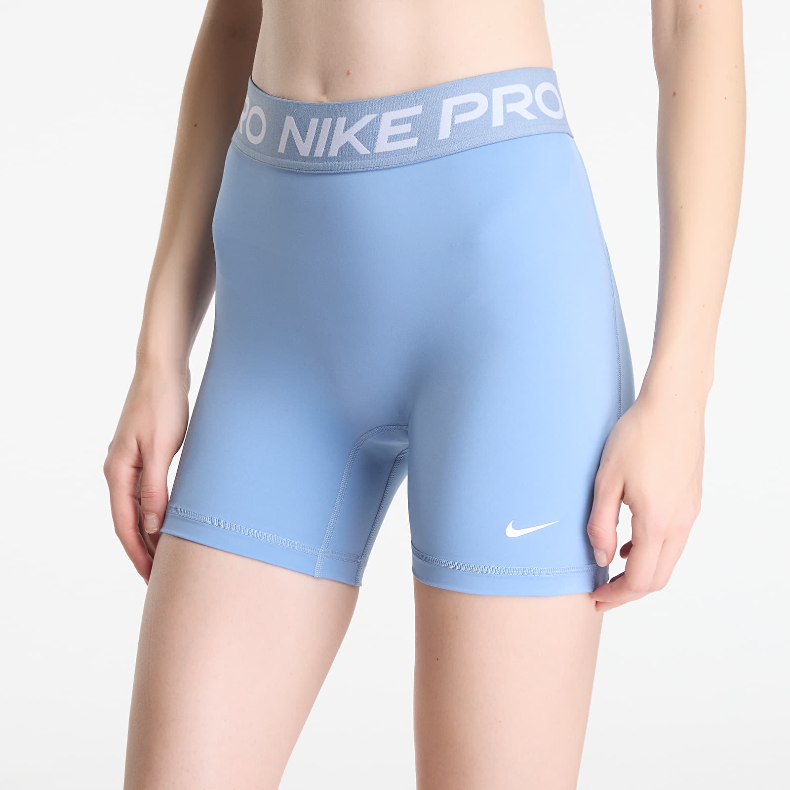Ženske kratke hlače Nike Pro 365 Women's 5" Mid-Rise Shorts Work Blue/ White