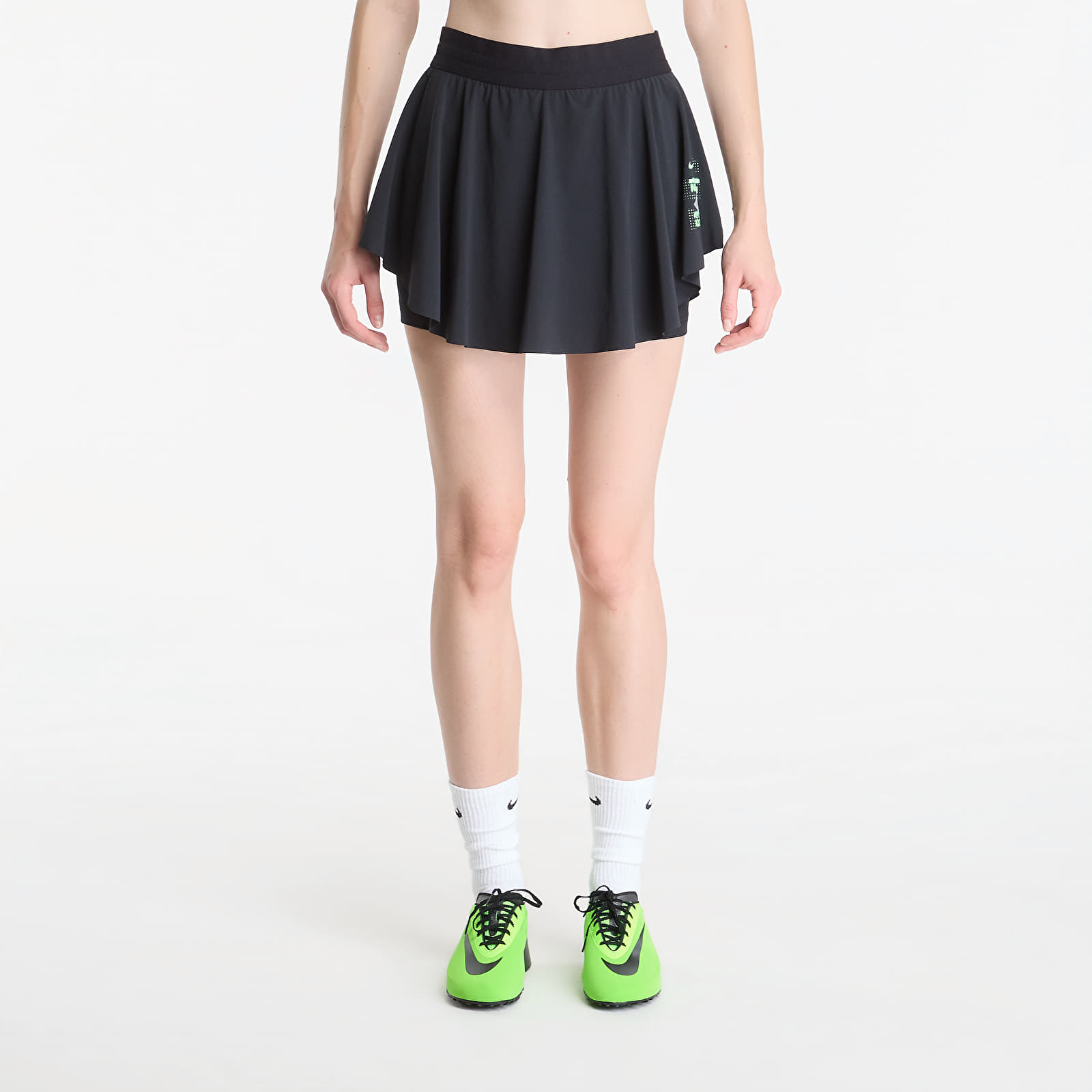 Women's skirts Nike Swift Women's Dri-FIT Running Skort Black/ Black/ Reflective Silv