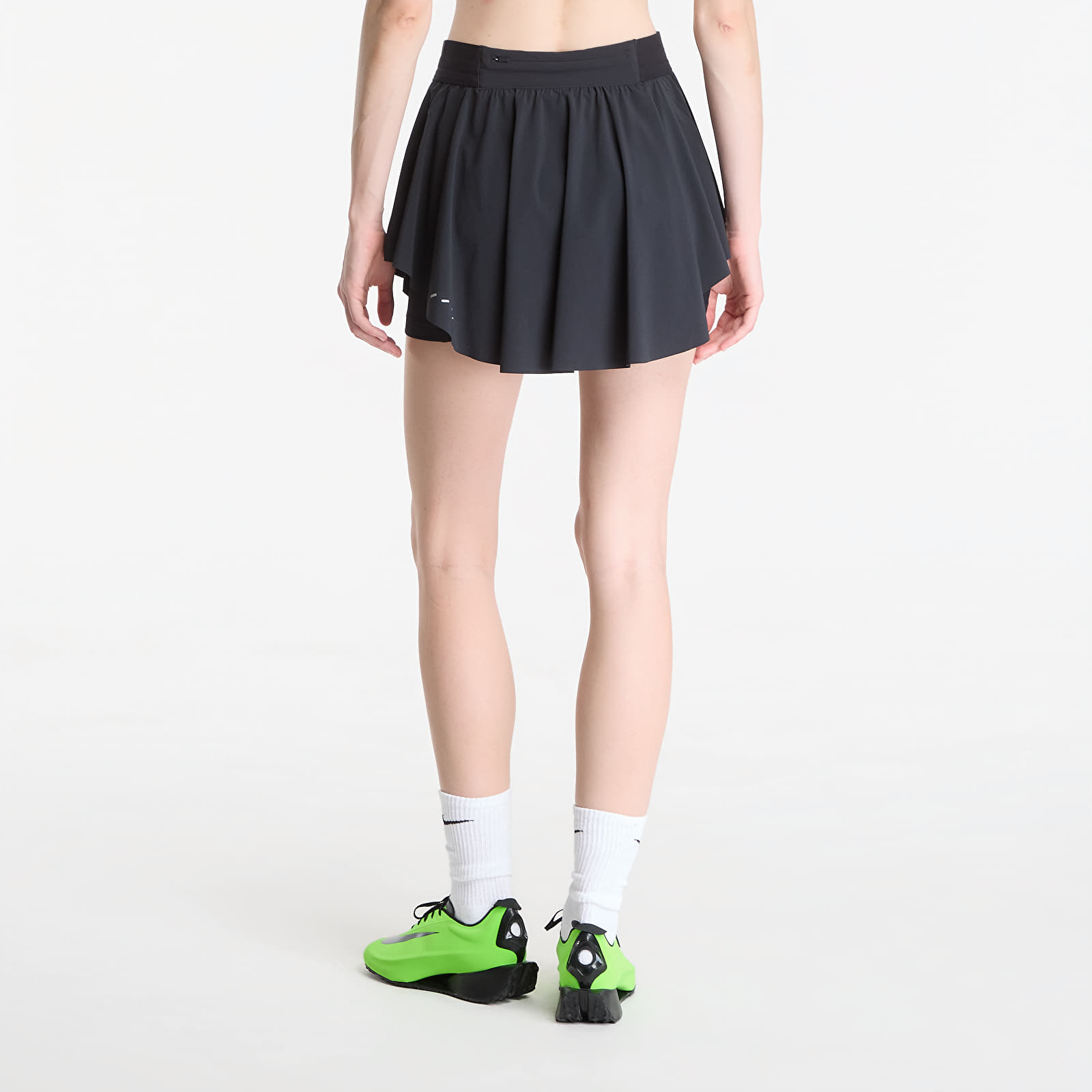 Women's skirts Nike Swift Women's Dri-FIT Running Skort Black/ Black/ Reflective Silv
