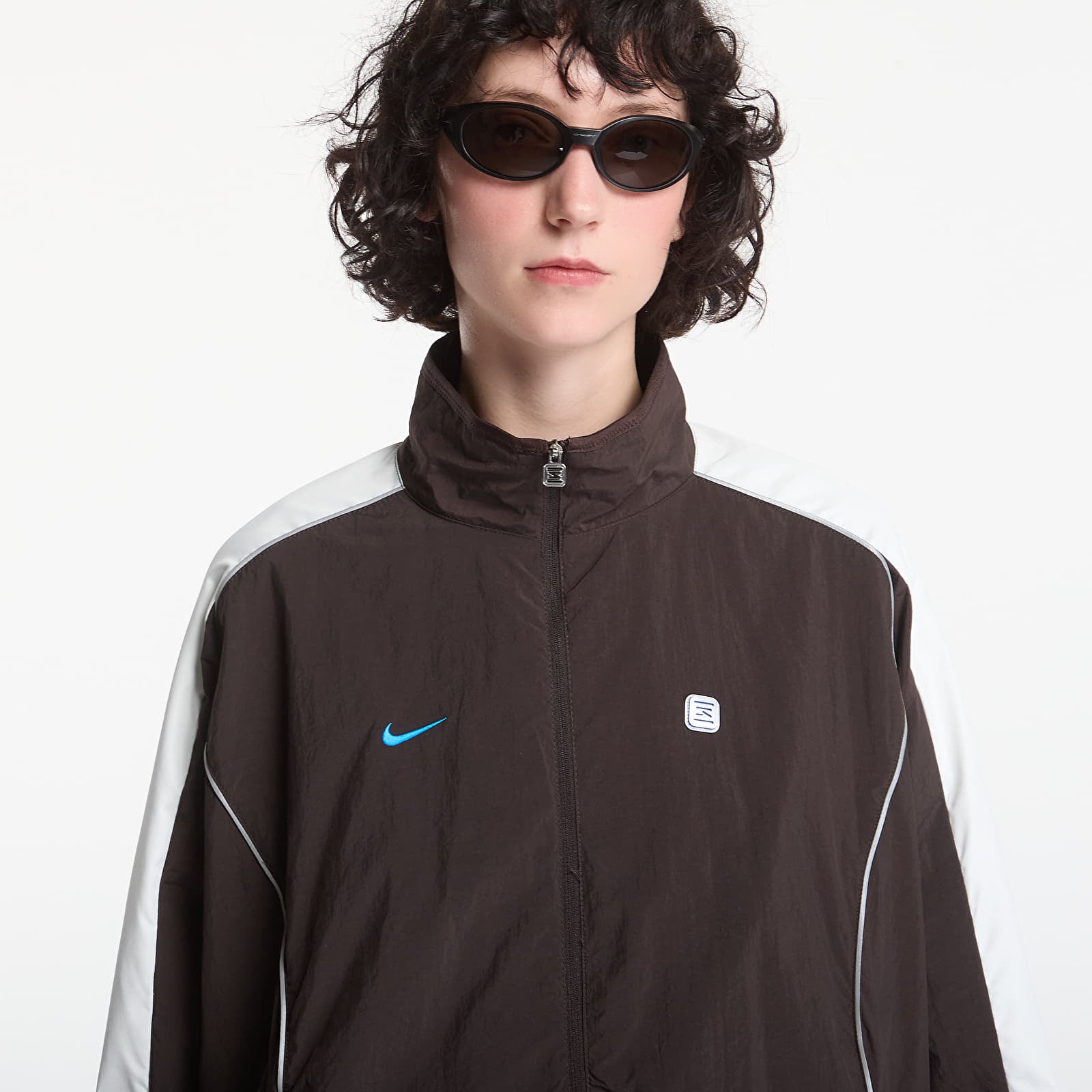 Vestes pour femmes Nike Sportswear Women's Woven Jacket Velvet Brown/ Sail/ Sail