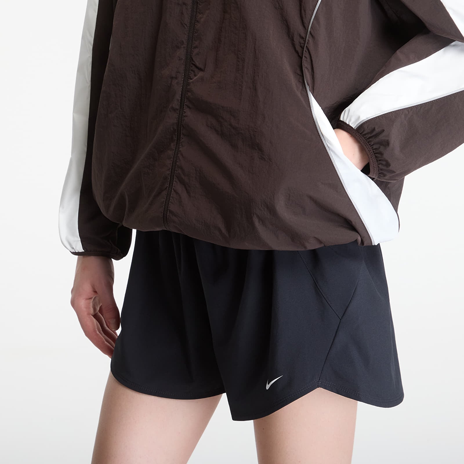 Vestes pour femmes Nike Sportswear Women's Woven Jacket Velvet Brown/ Sail/ Sail