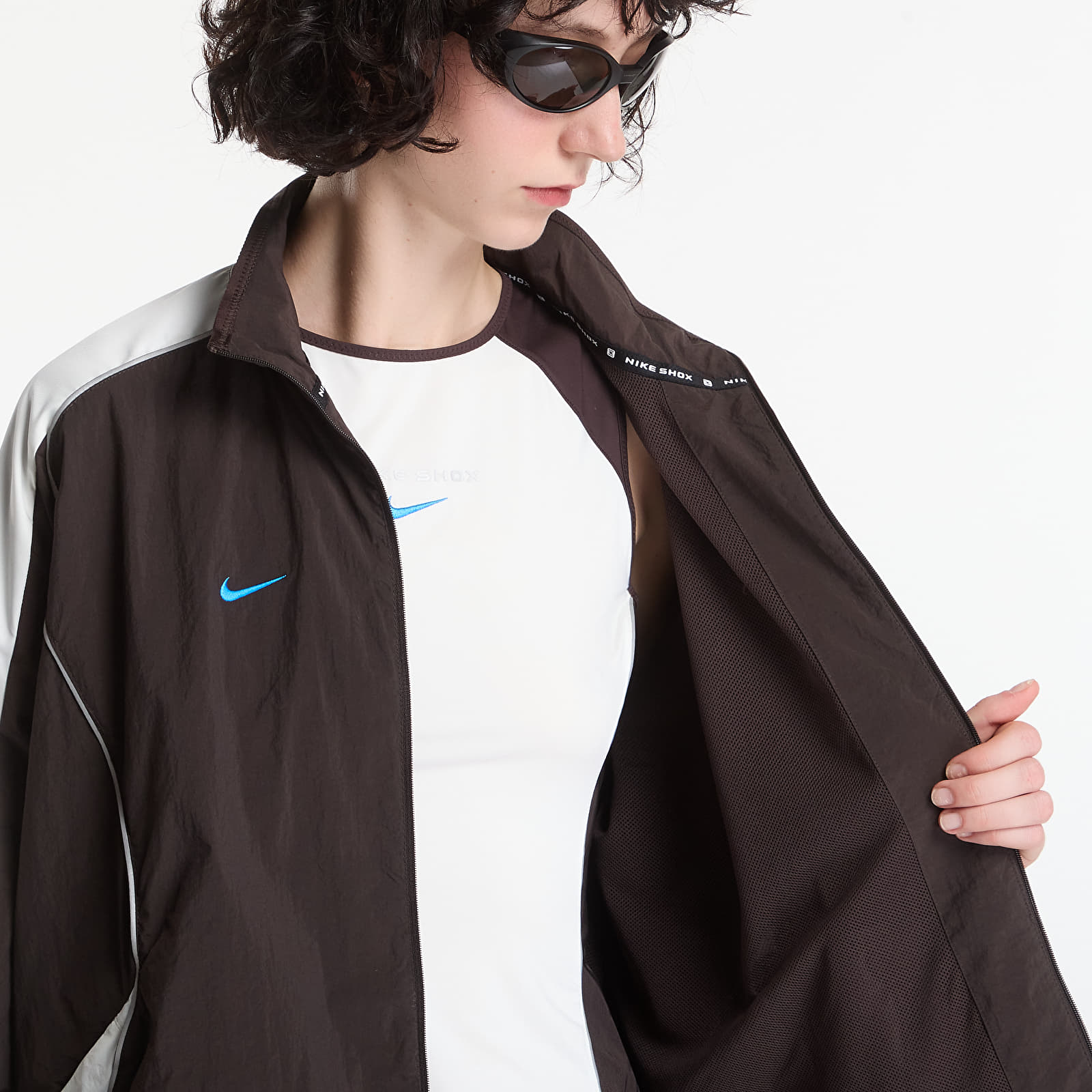 Vestes pour femmes Nike Sportswear Women's Woven Jacket Velvet Brown/ Sail/ Sail