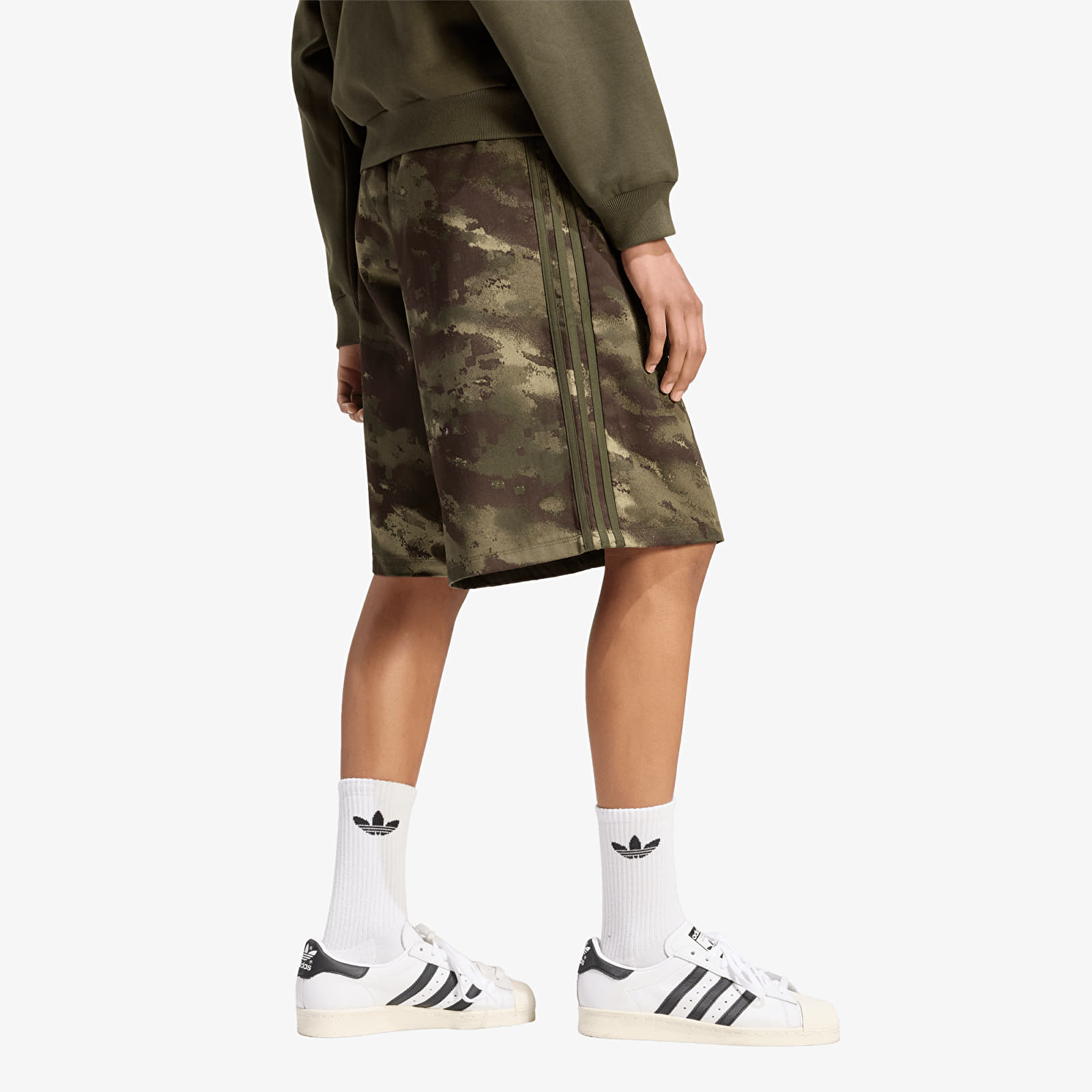 Женские шорты adidas Cargo Short Oversized Multicolor/ Night Cargo