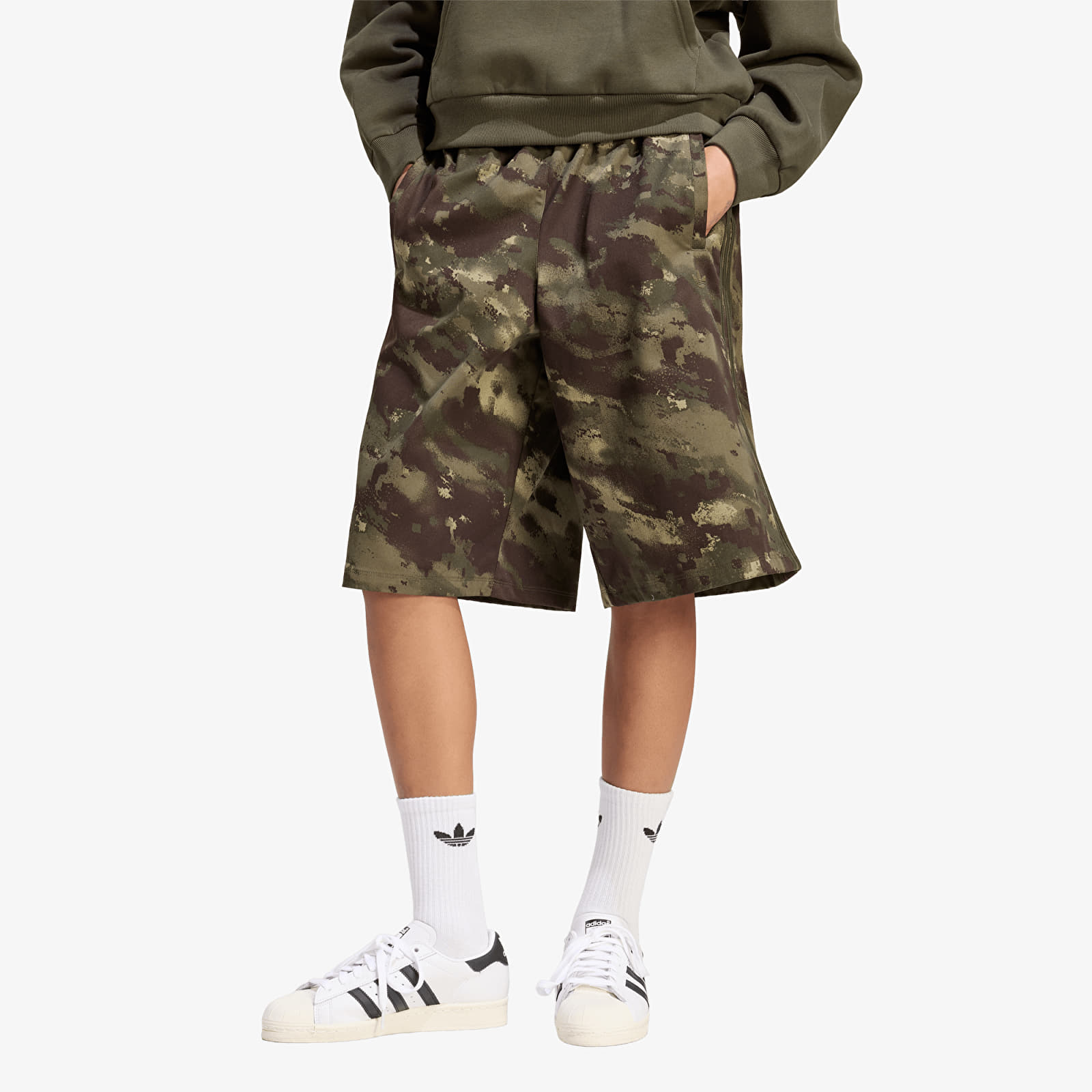 Женские шорты adidas Cargo Short Oversized Multicolor/ Night Cargo