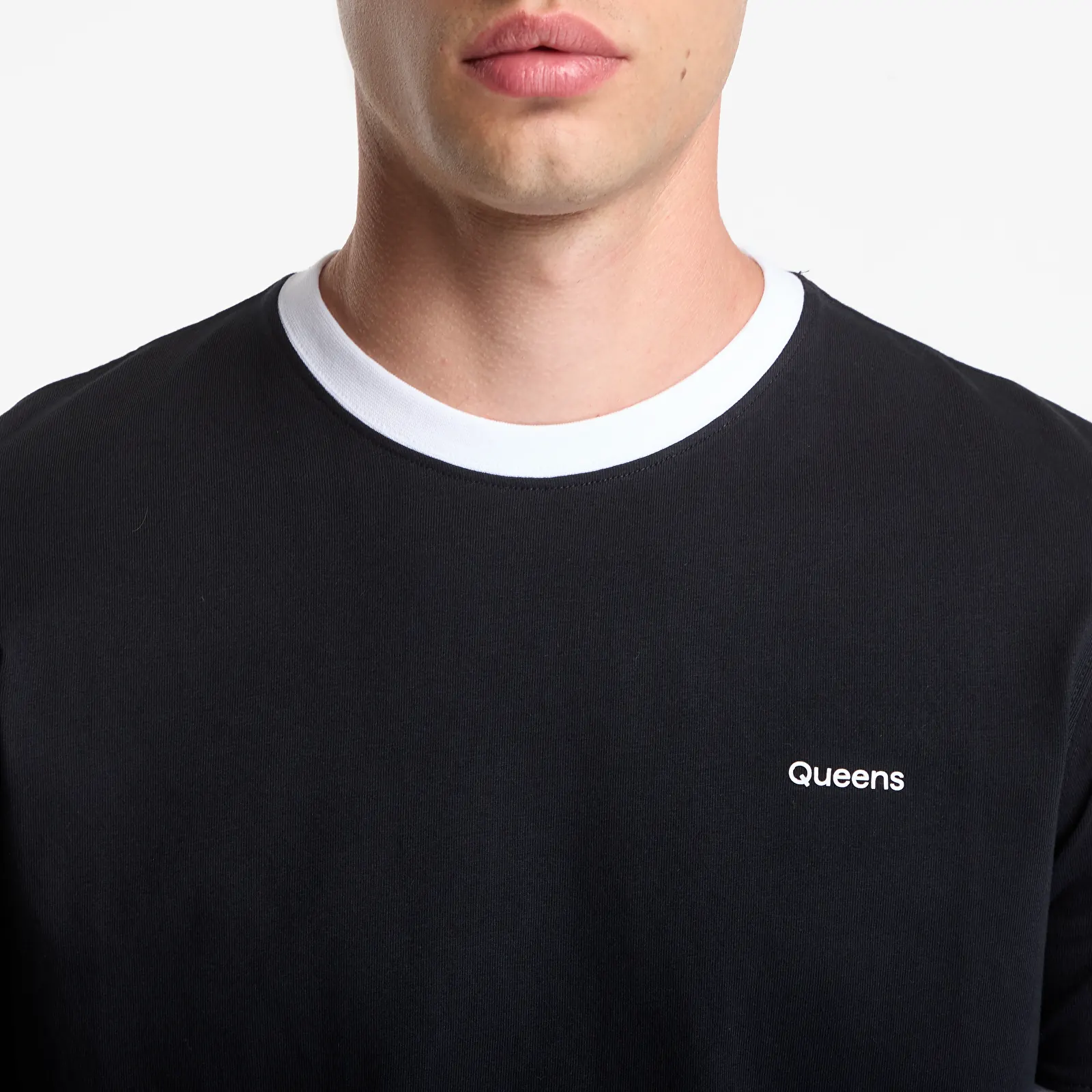 T-shirts  Queens Men's Contrast Ribbing Tee Black