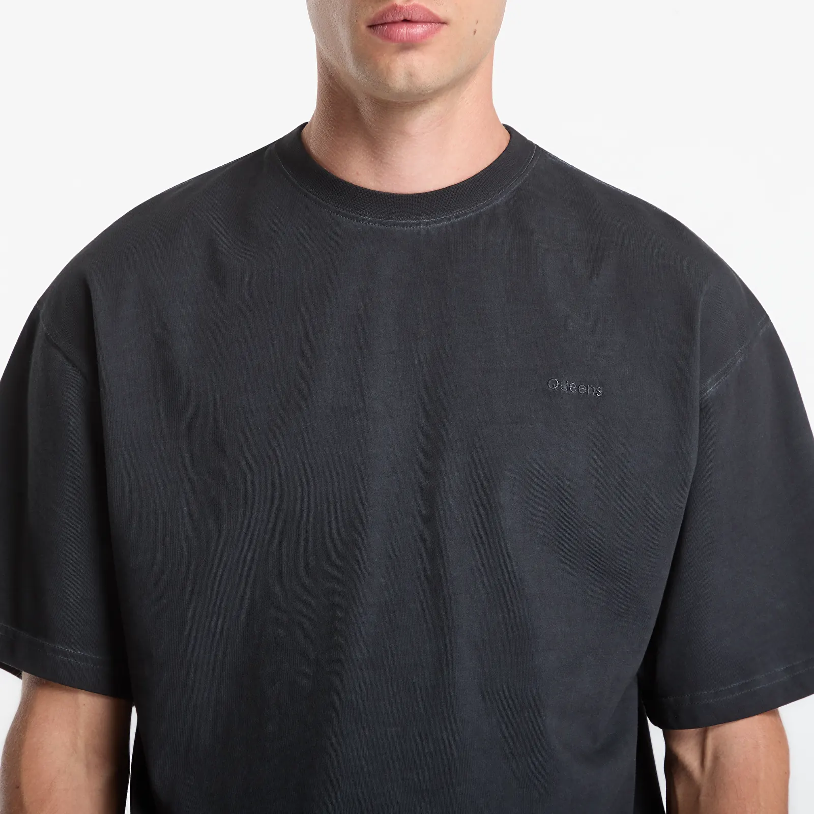 Trička Queens Men's Oversized Tee Washed Black