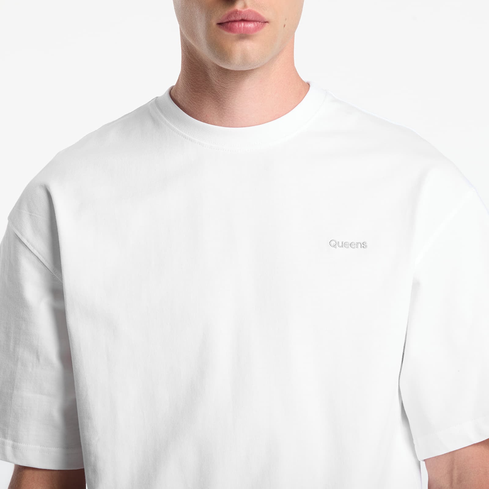 T-shirts  Queens Men's Oversized Tee White