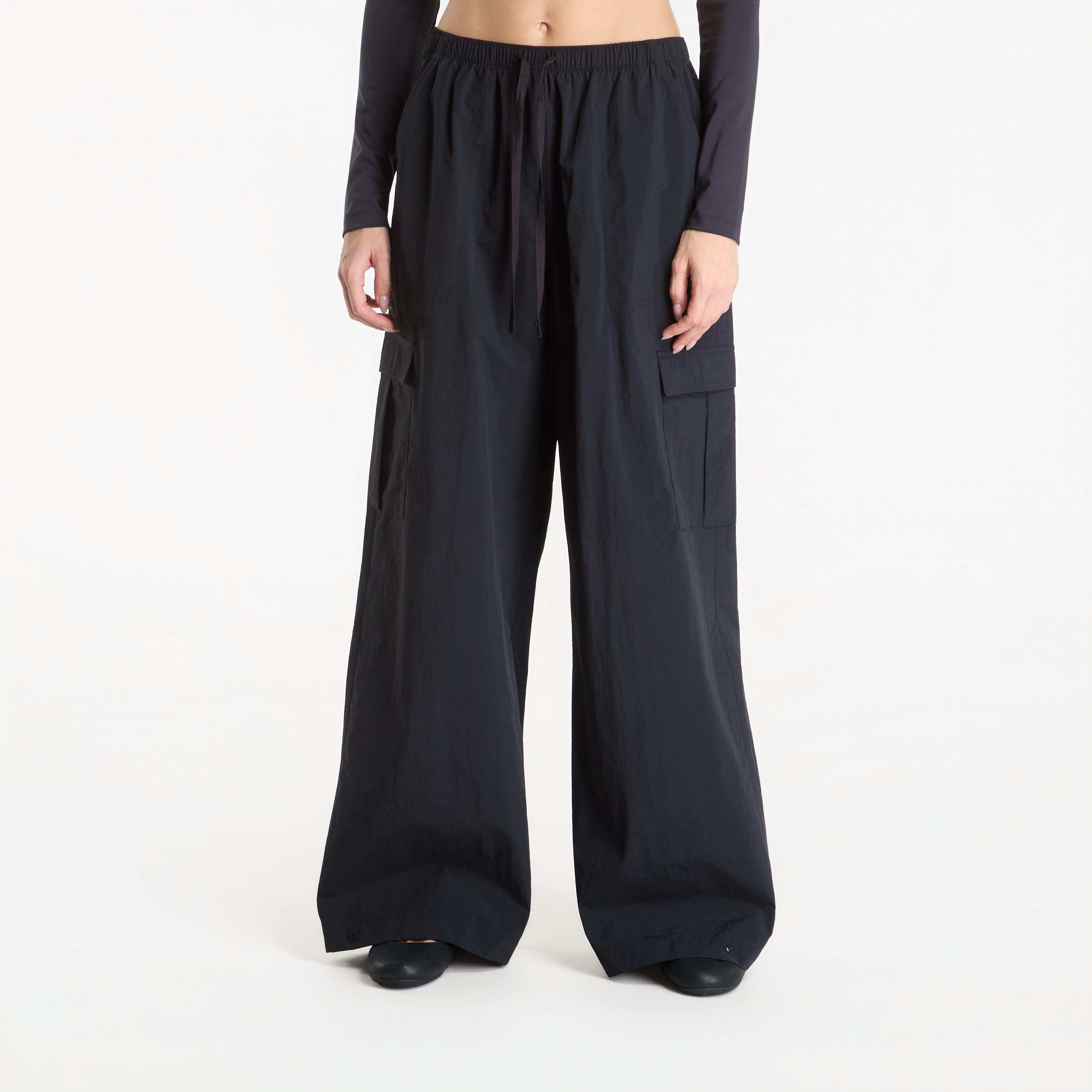 Панталони New Balance Woven Cargo Pant Black Bk XS