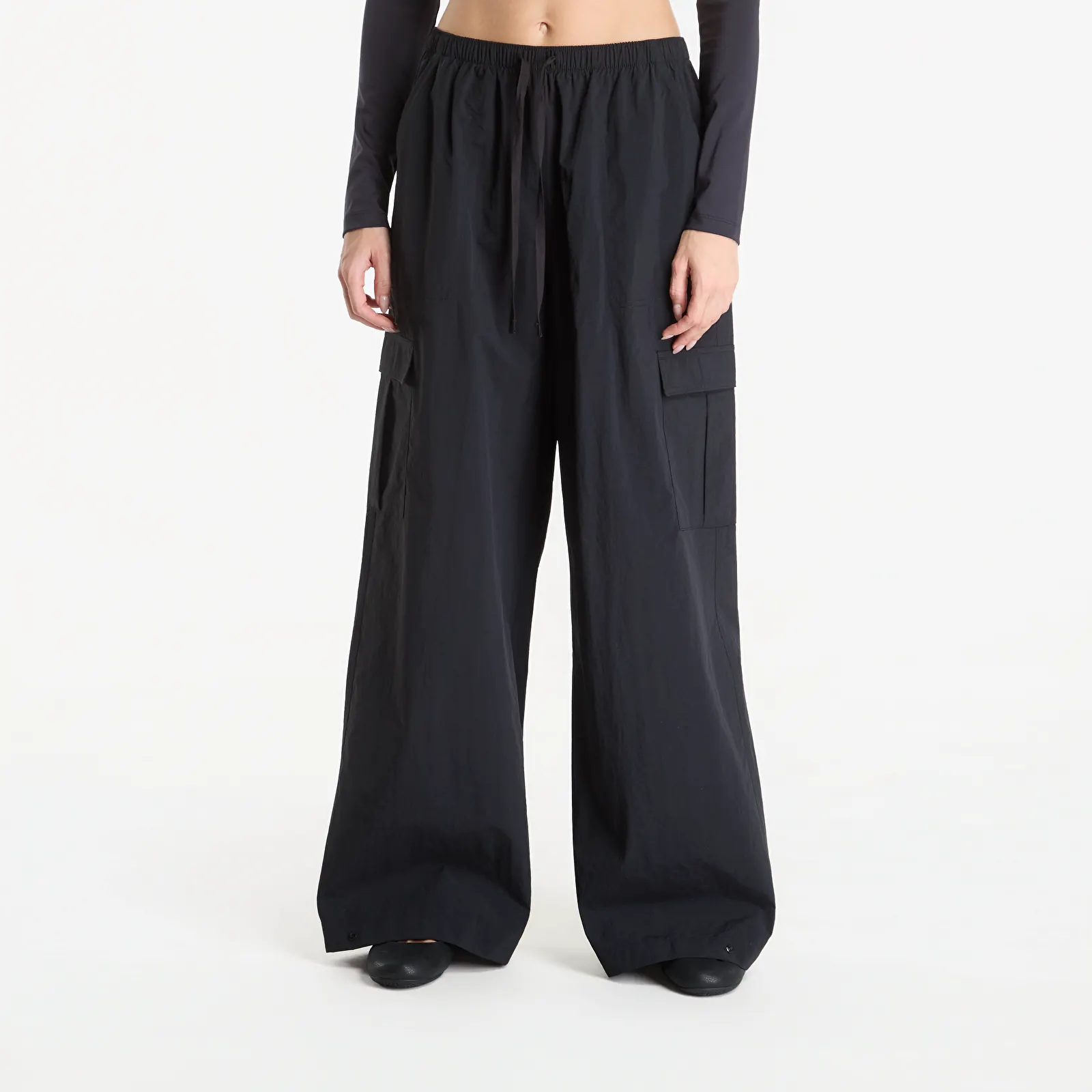 Women's Trousers New Balance Woven Cargo Pant Black Bk