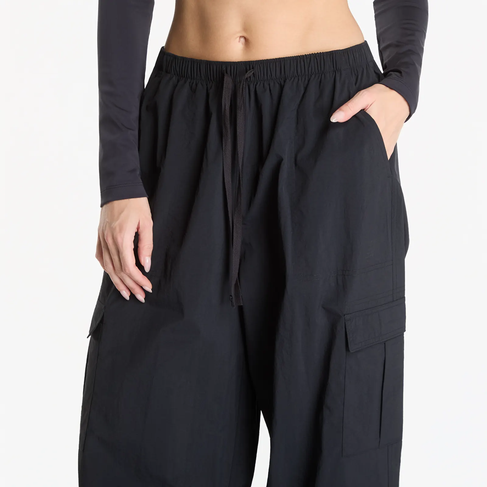 Women's Trousers New Balance Woven Cargo Pant Black Bk