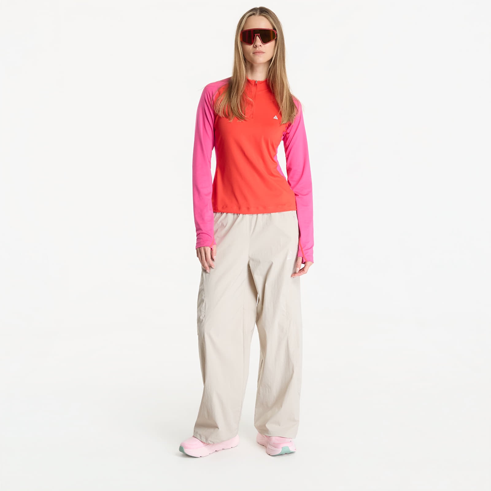 Dámske tričká ACG "Wildsee" Women's Dri-FIT 1/4-Zip Long-Sleeve Hiking Top Lt Crimson/ Desert Pink/ Summit White