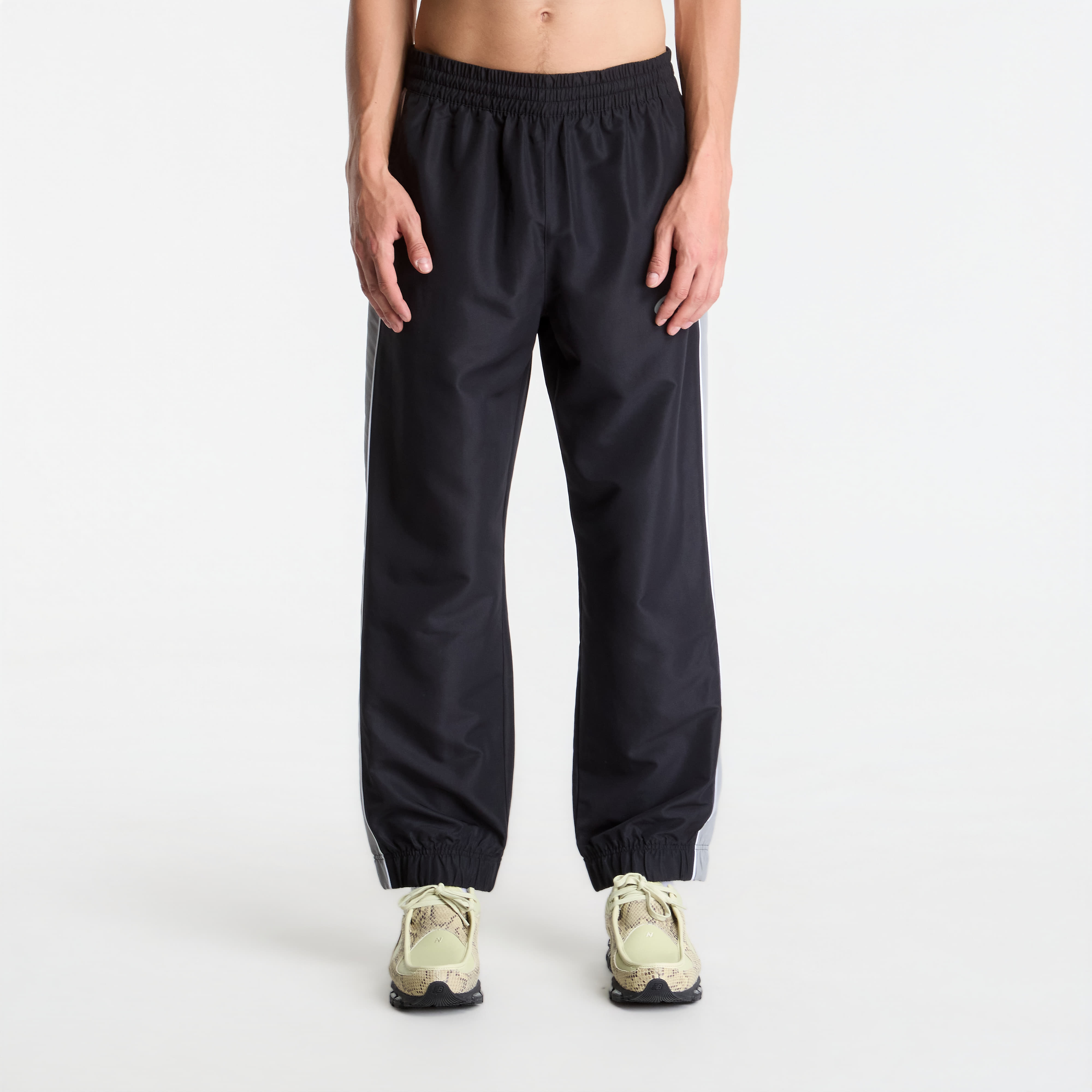 Панталони New Balance Trackside Woven Pant Black/ Slate Grey L