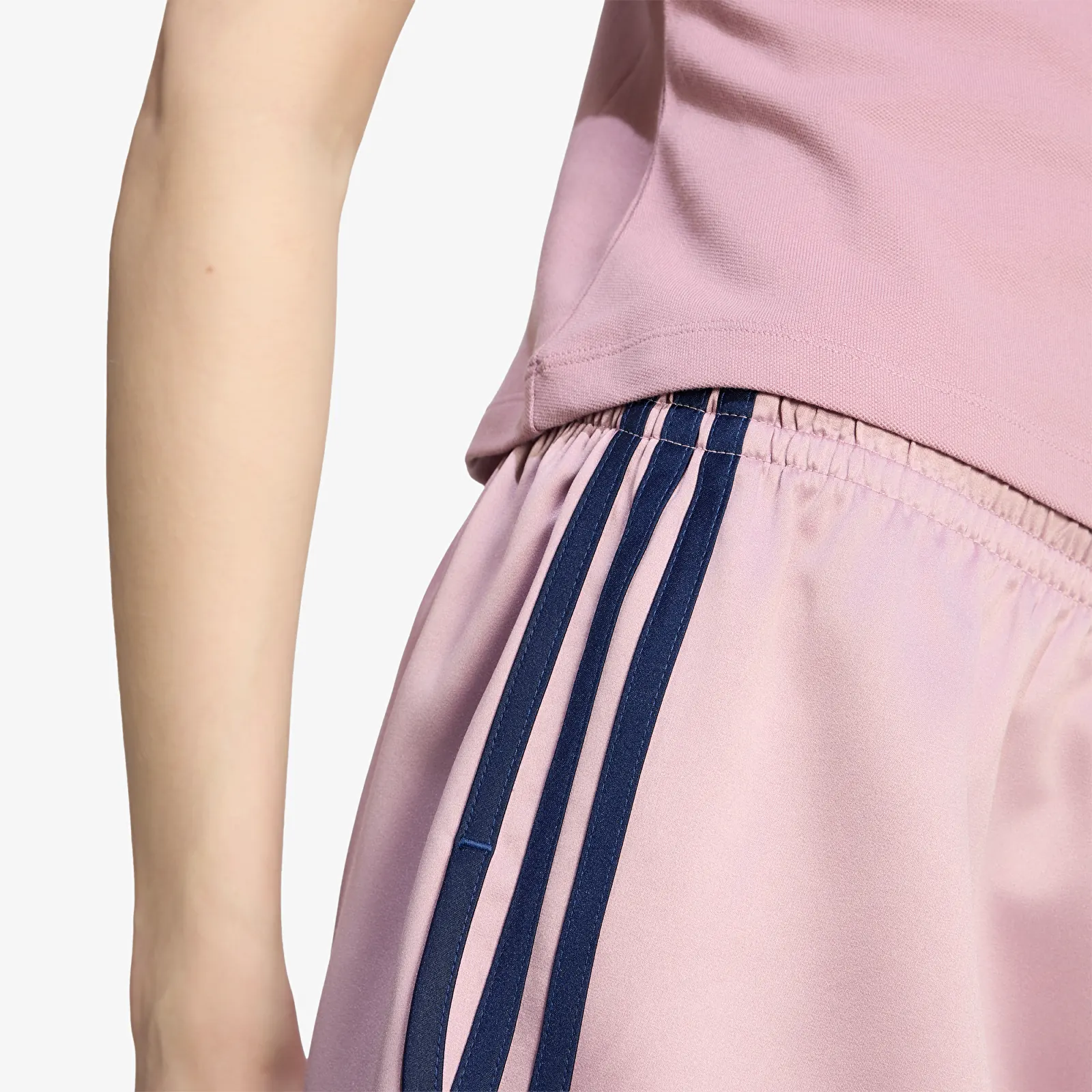 Shorts femme adidas Satin 3s Sprinter Short Magic Mauve/ Night Indigo