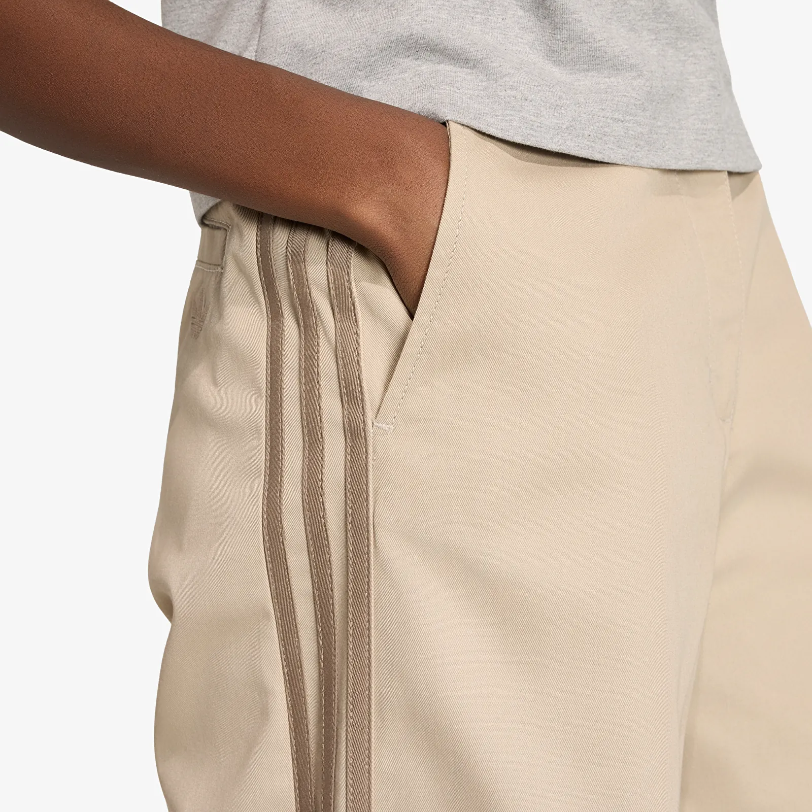 Dámske nohavice adidas Tailored Pants Khaki Three/ Khaki Six/ Cream White