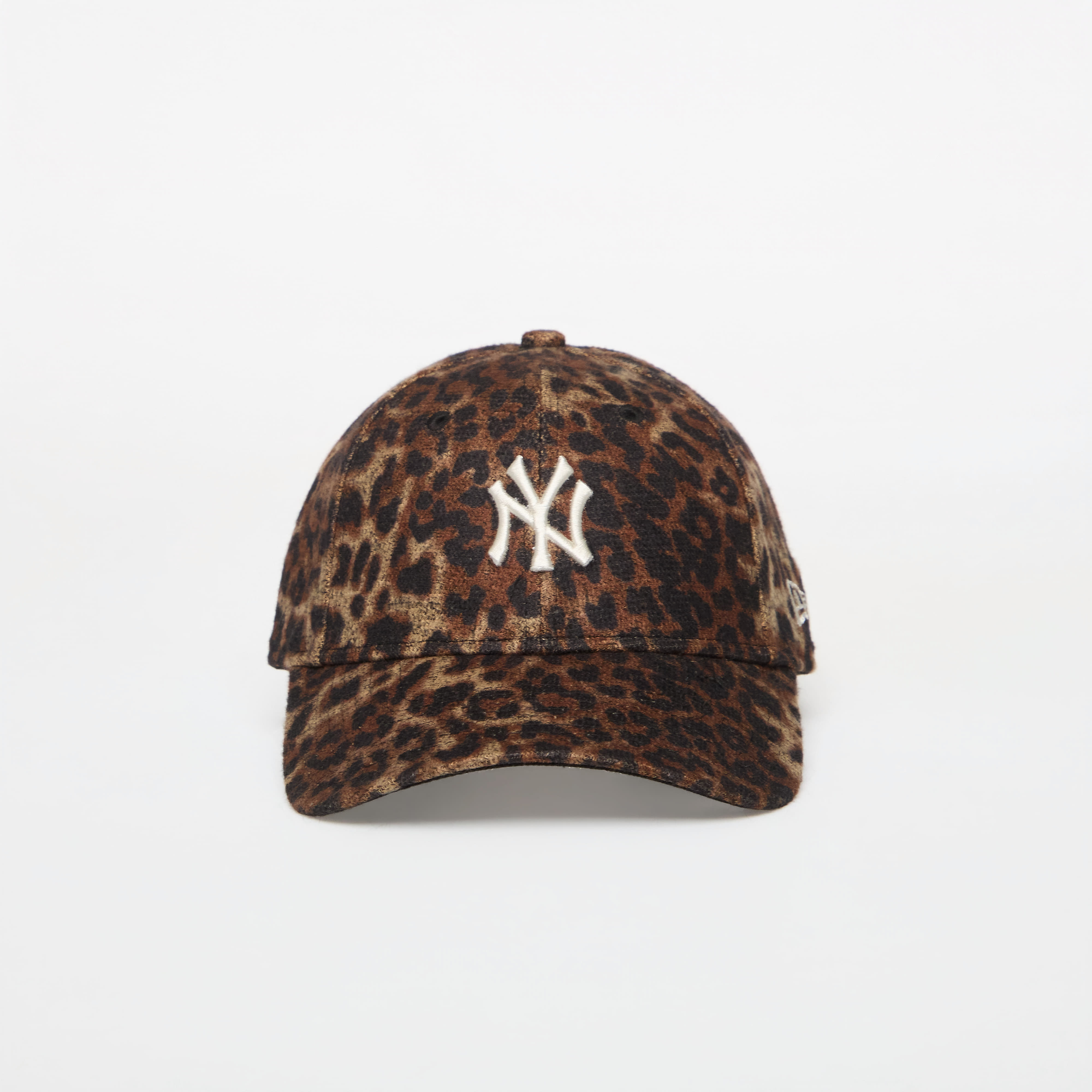 Шапка New Era 9FORTY MLB Cosy Leopard New York Yankees ? Universal