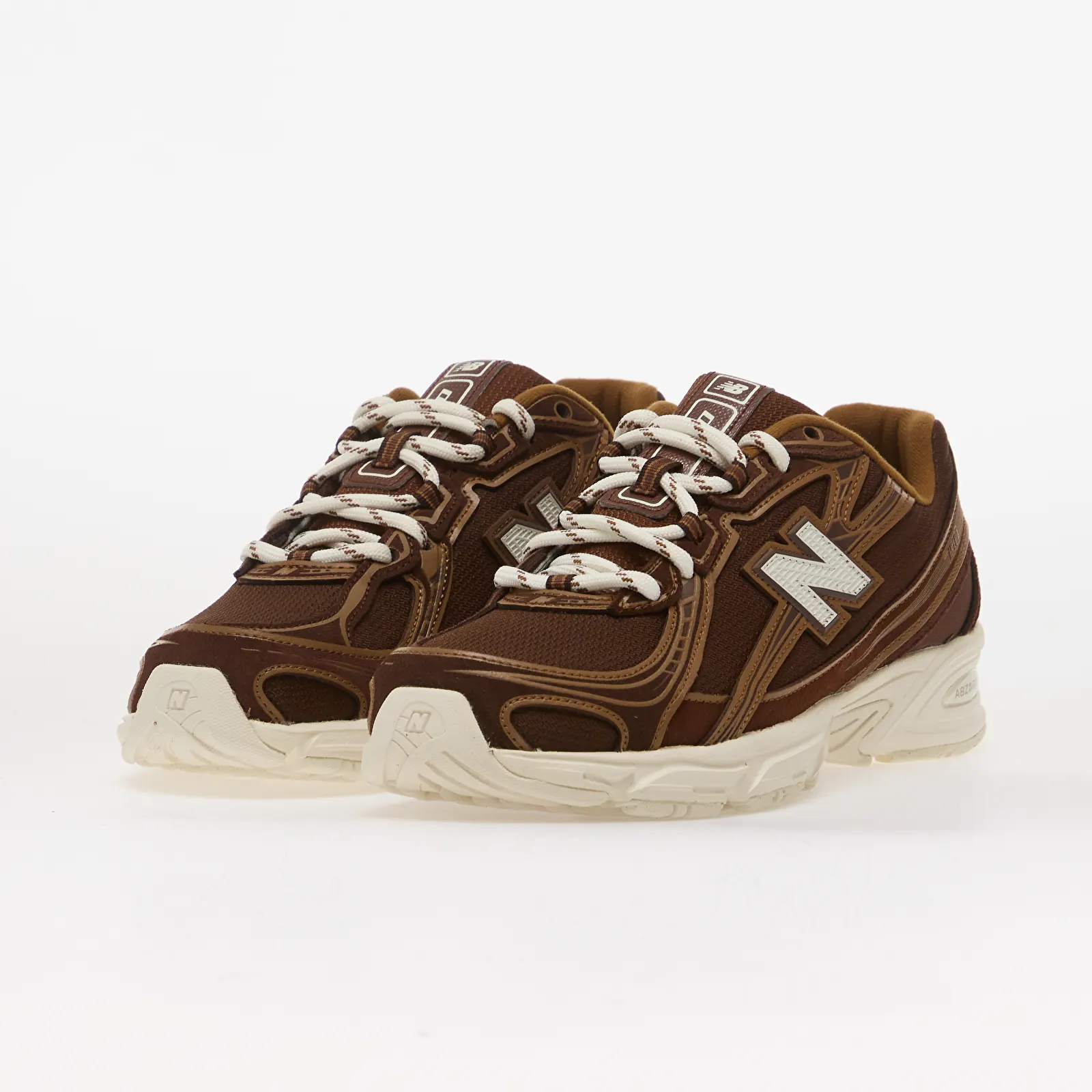Chaussures et baskets homme New Balance 740 Pumpernickel/ Sea Salt