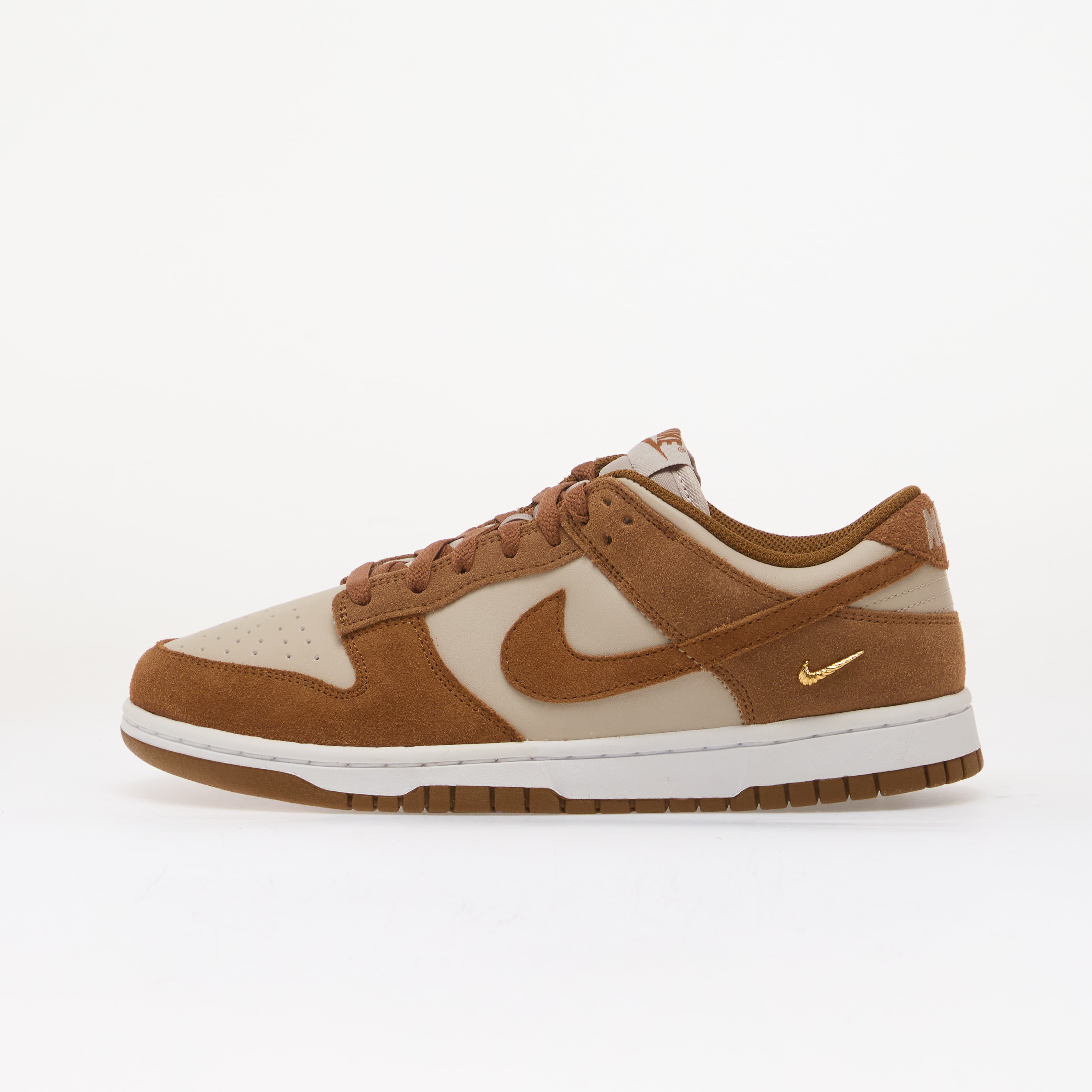 Сникърси Nike Dunk Low Suede Lt British Tan/ Lt British Tan-Cream Ii EUR 38.5