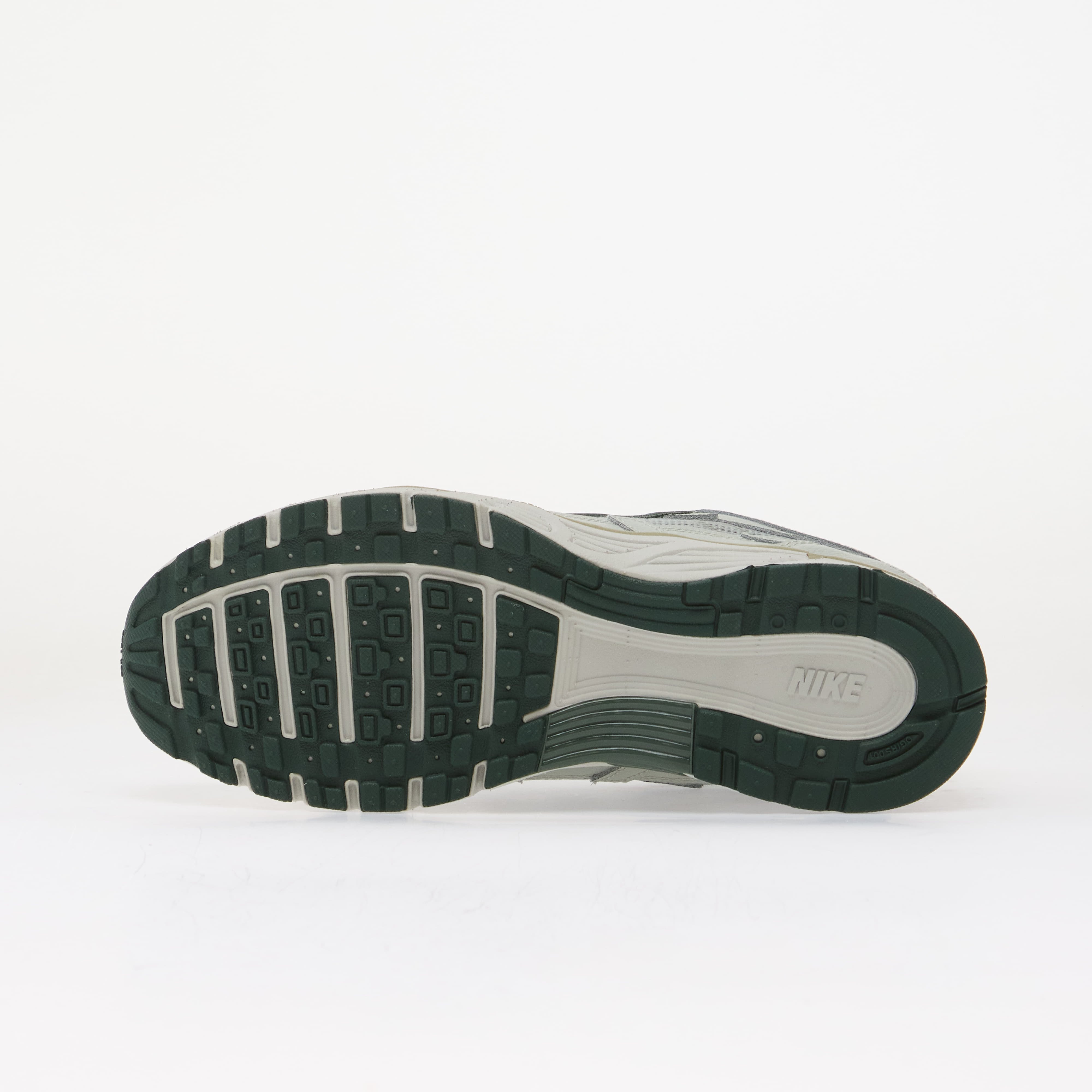 Sneakers Nike P-6000 Light Pumice/ Camo Green-Light Silver EUR 41