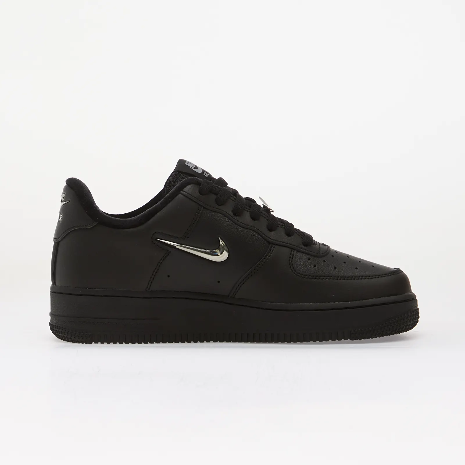 Moteriški sportiniai bateliai ir avalynė Nike Air Force 1 '07 Black/ Metallic Silver-Wolf Grey