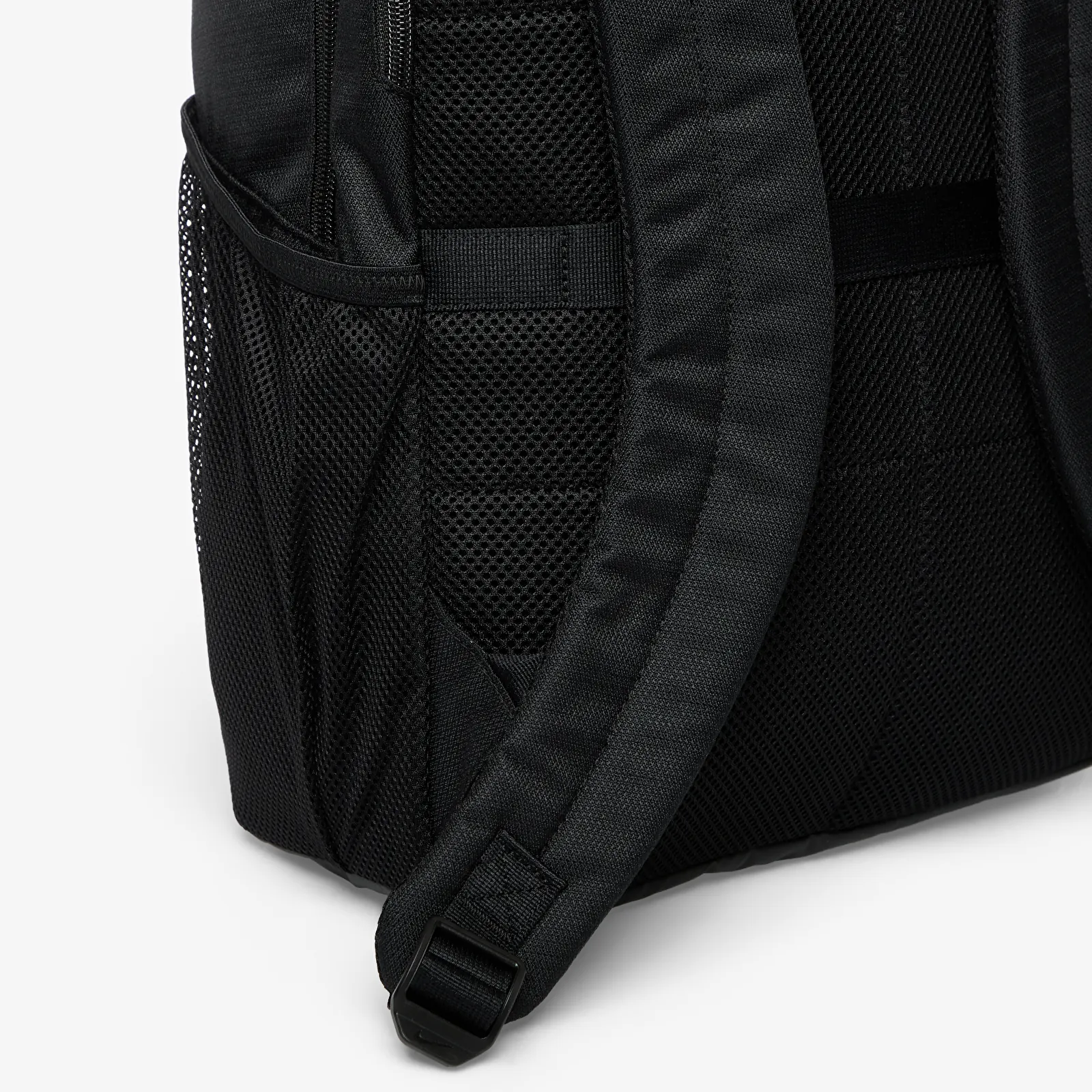 Moški nahrbtniki  Nike Brasilia Backpack Medium, 24L Black/ Black/ White