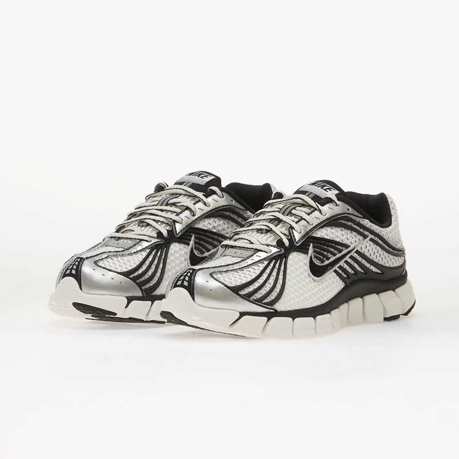 Vīriešu čības un apavi Nike Zoom Skylon 11 Summit White/ Metallic Silver-Black
