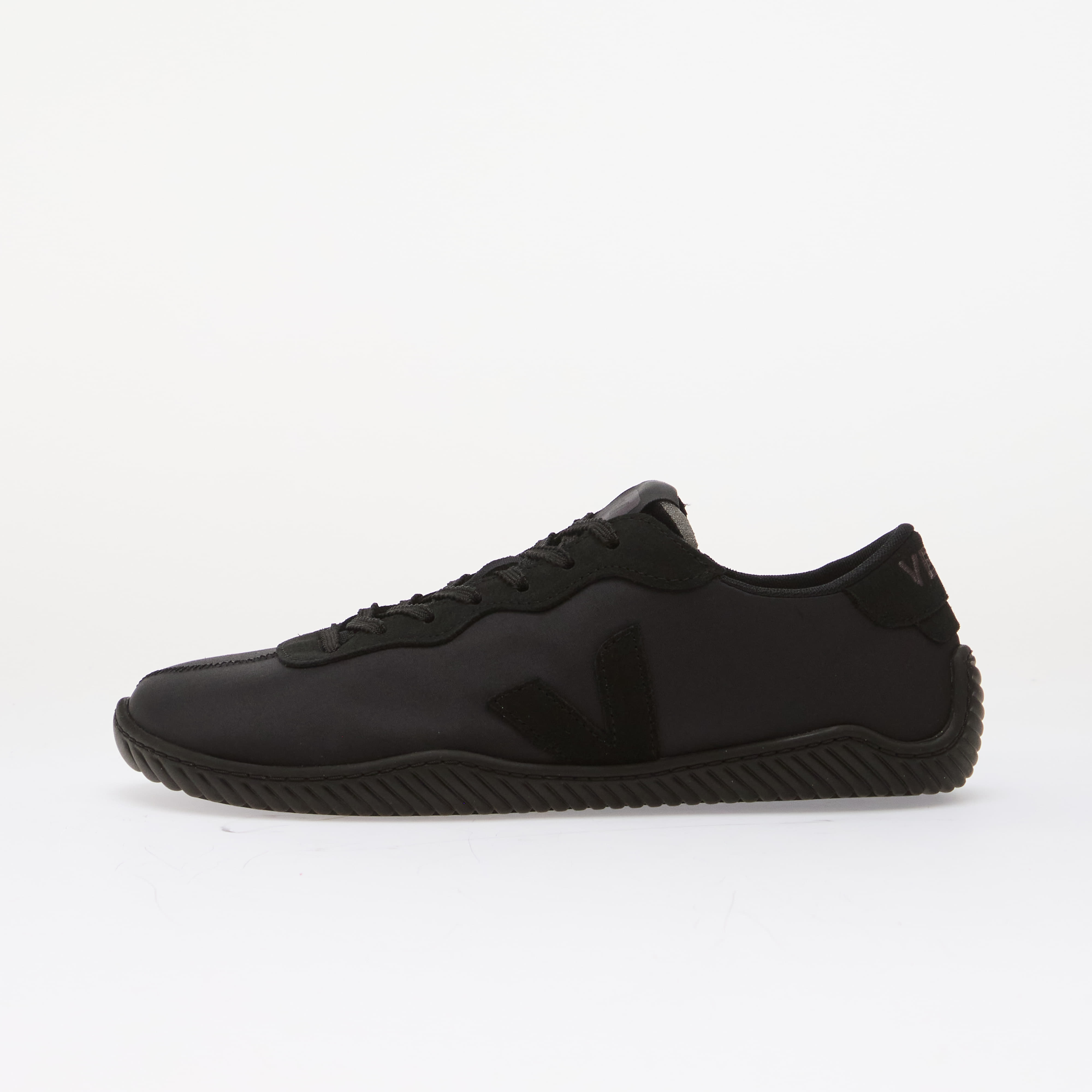 Сникърси Veja Jitsu Nolyn Full-Black EUR 46