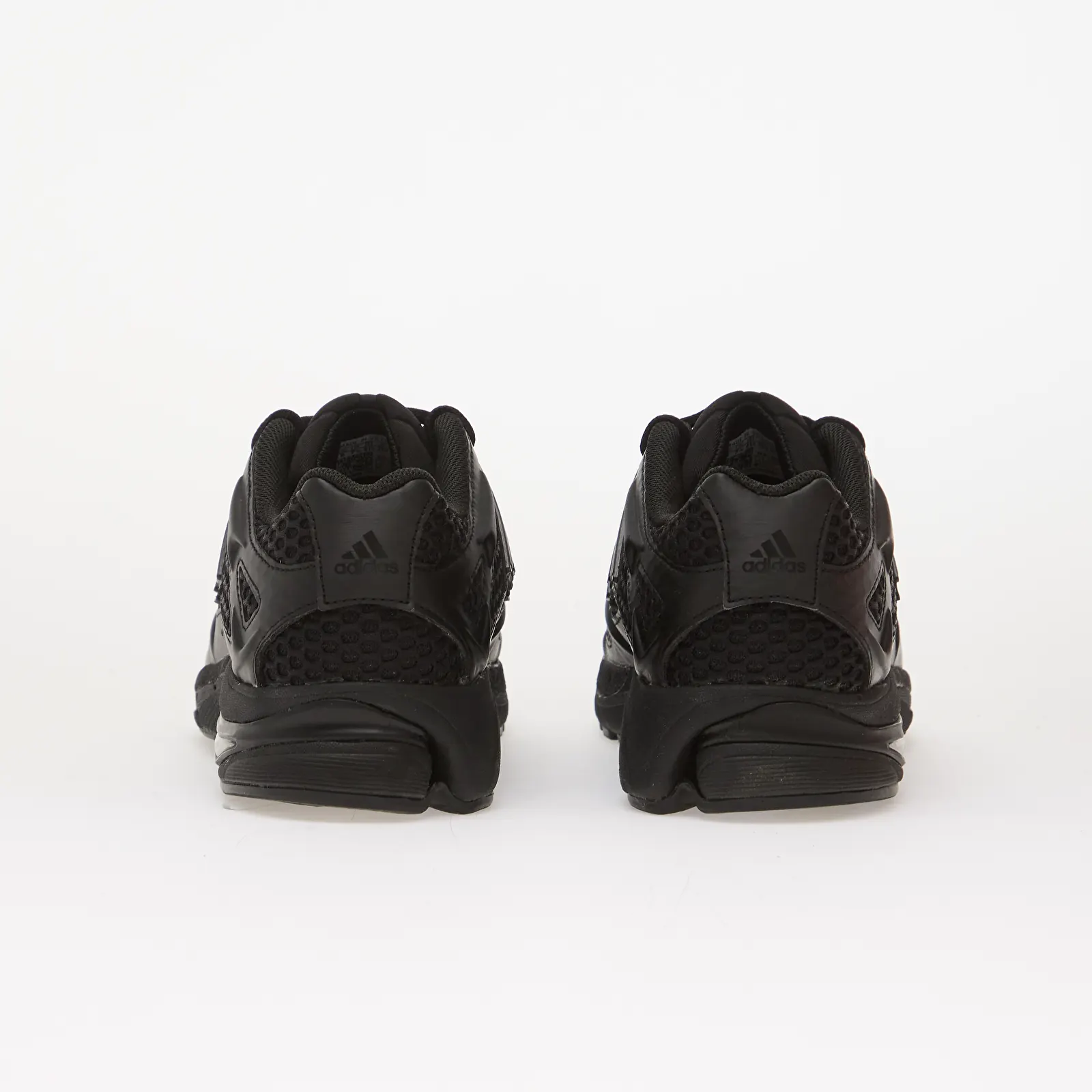 Sko adidas Adistar MLD Core Black/ Core Black/ Iron Met.