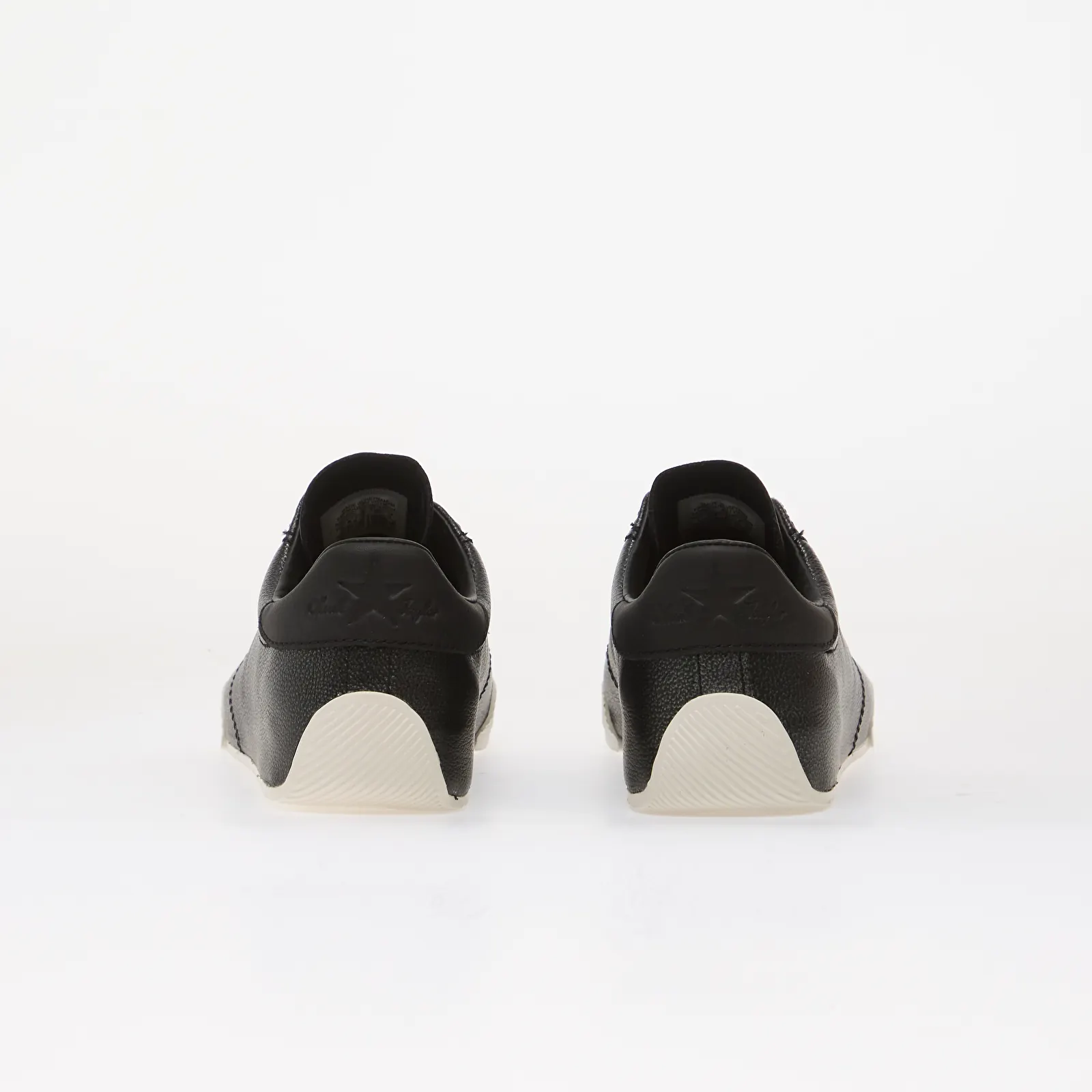 Încălțăminte și sneakerși pentru bărbați Converse Chuck Taylor Lo Black