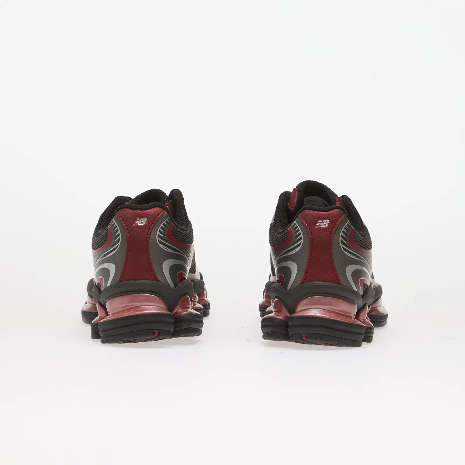 Мужская обувь New Balance 2000 Black Cement/ Podium Red