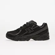 New Balance 740 Black/ Black