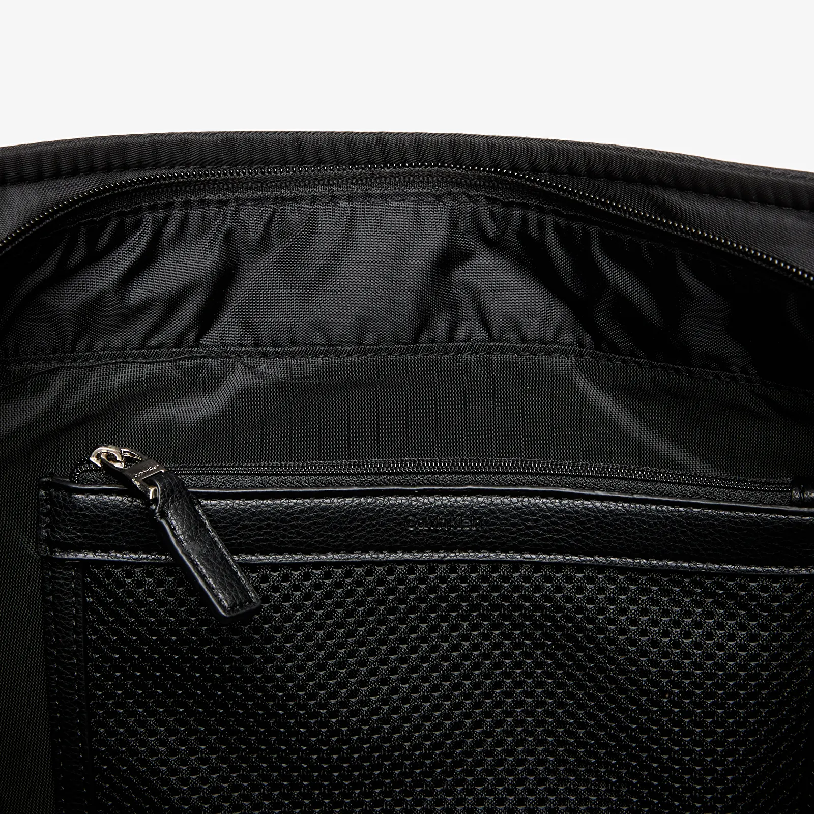 Shoulder bags Calvin Klein Ssnl Raised Logo Tote Black