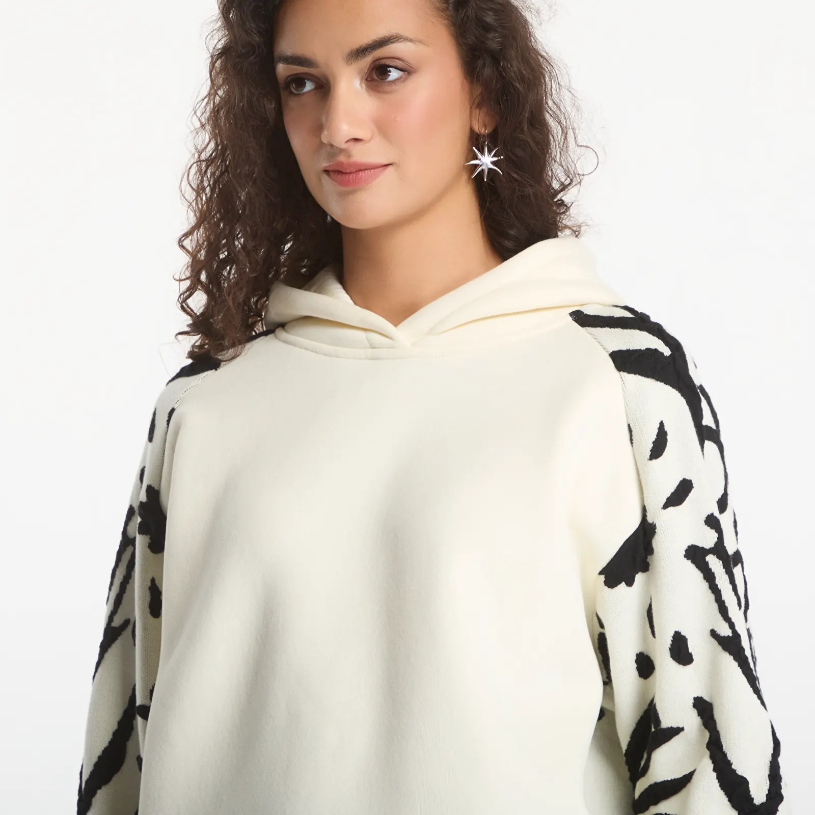 Mikinas ar kapuci un sporta krekli Desigual La Vida Es Chula Sweat White