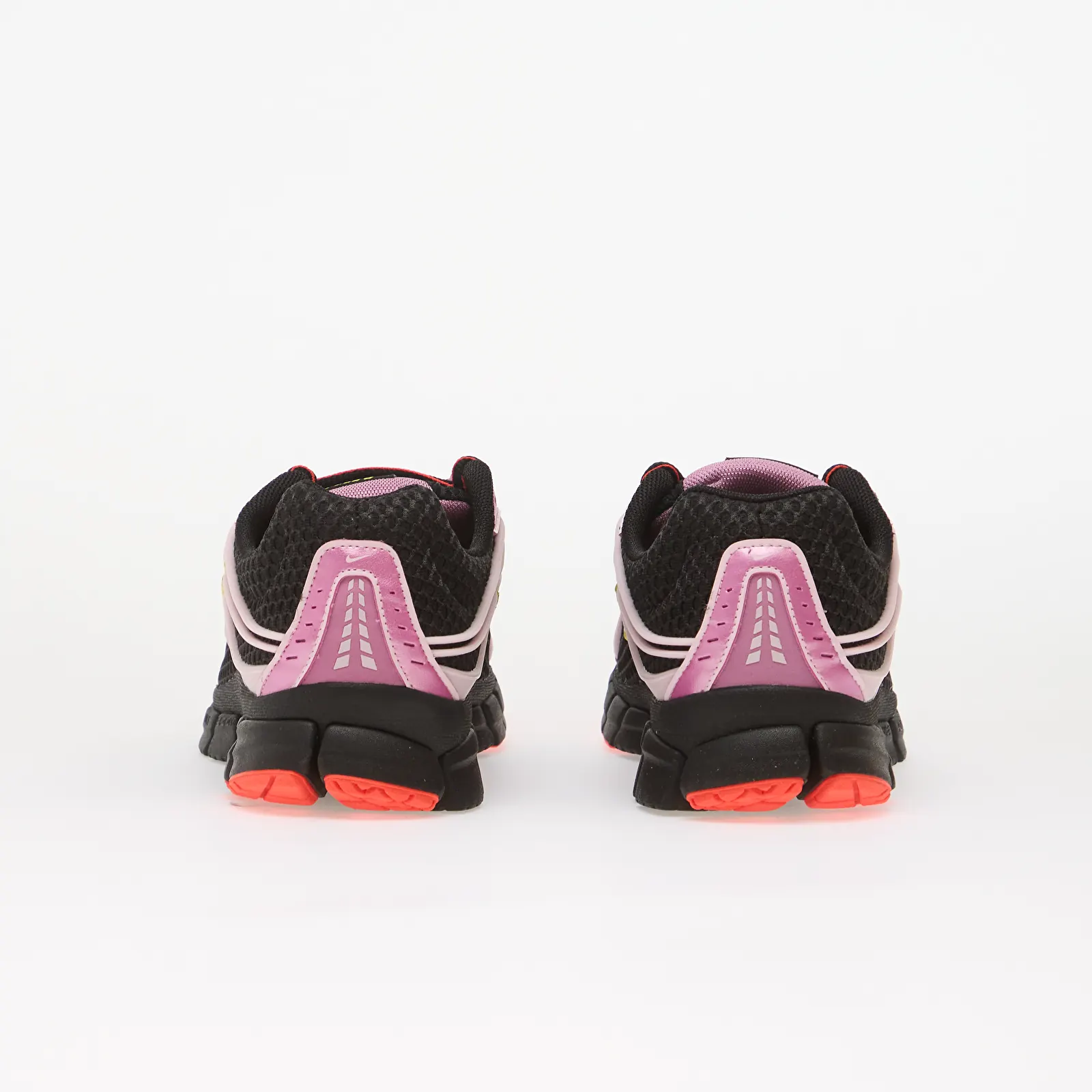 Moteriški sportiniai bateliai ir avalynė Nike Zoom Skylon 11 Black/ Black-Lt Magenta-Pink Foam