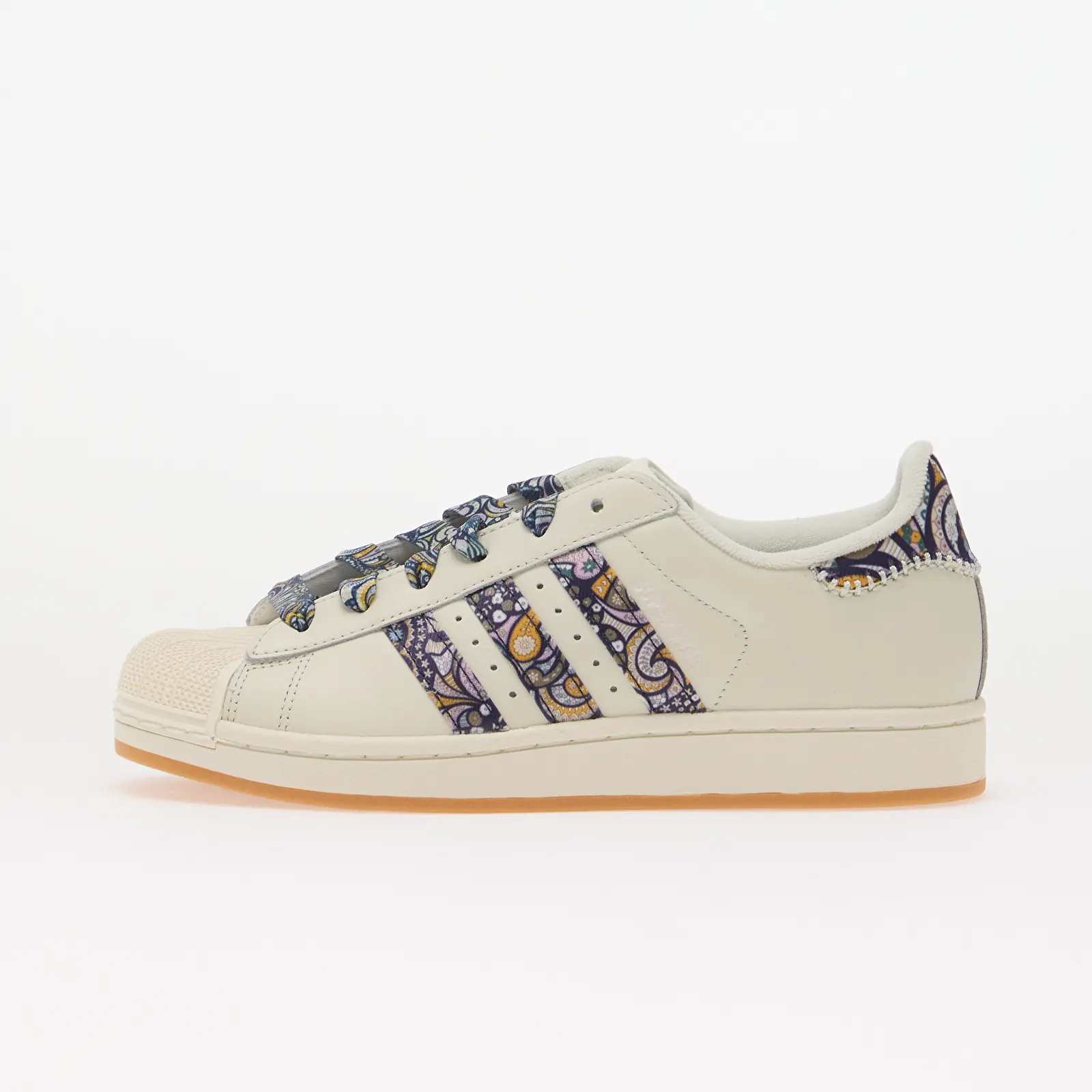 Miesten lenkkarit ja kengät adidas x Liberty London Superstar II Kids Core White/ Orchid Fusion/ Gum 1
