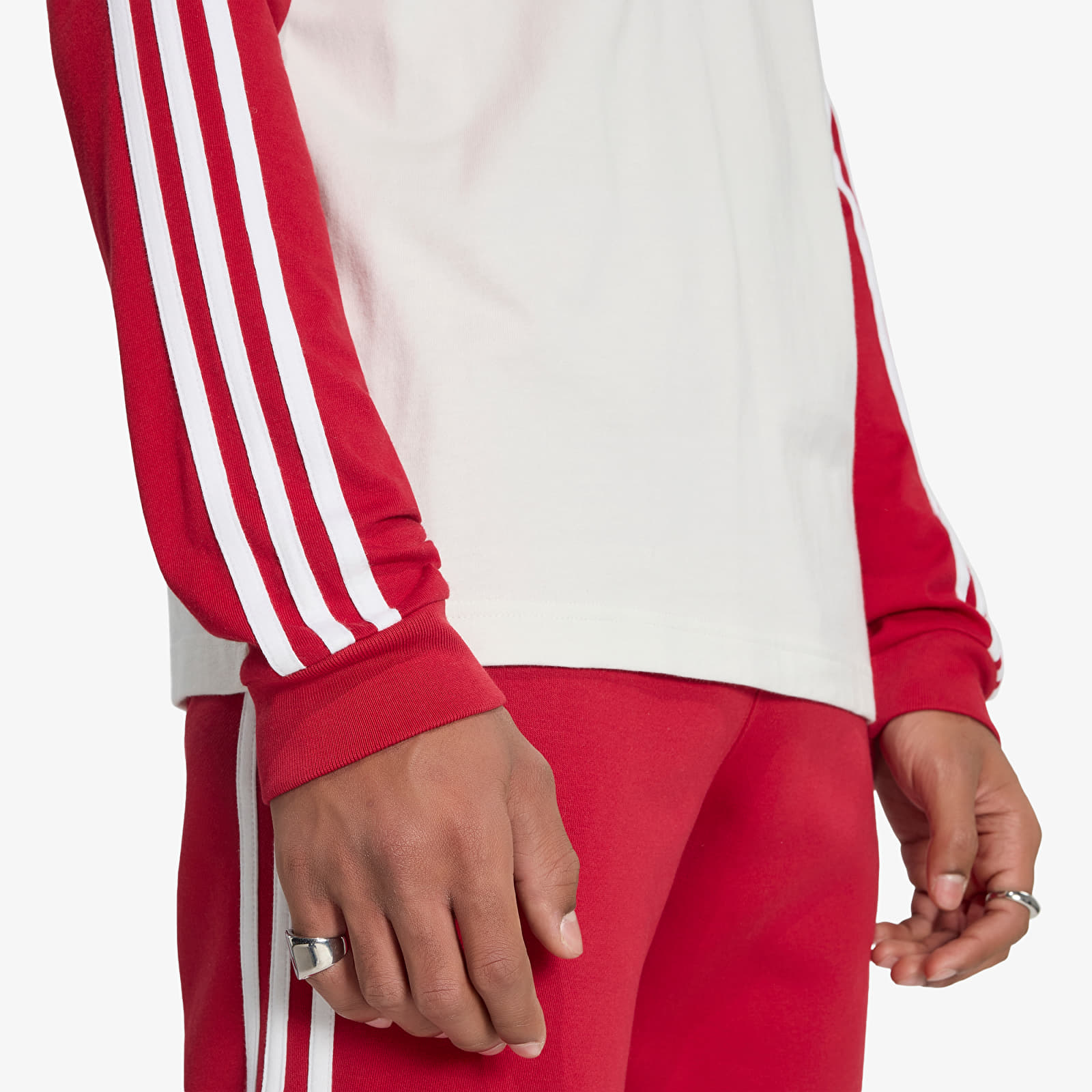 T-Shirts Männer adidas 3-STRIPES Long-Sleeve Top Cloud White/ Team Victory Red